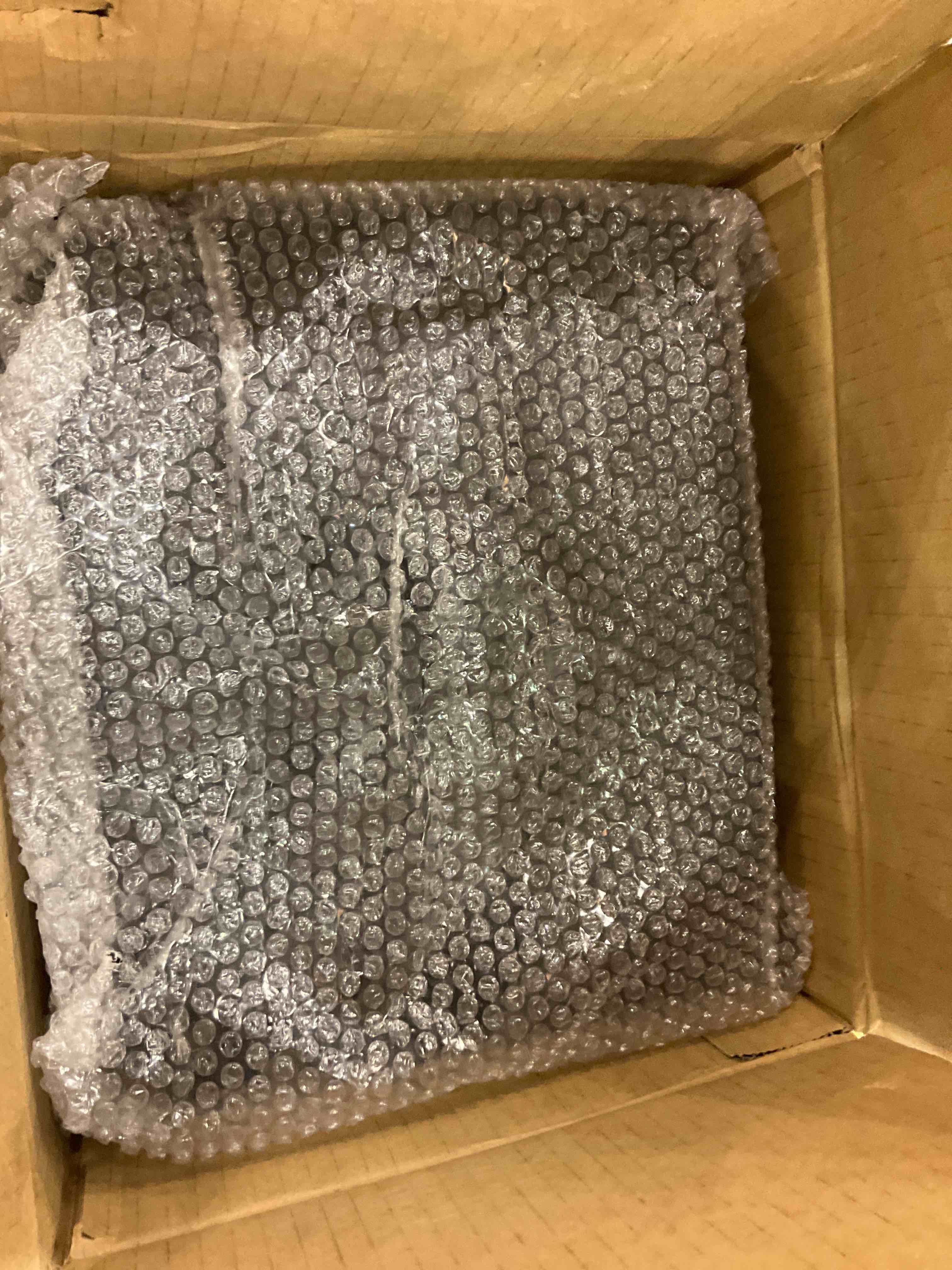 https://s3.amazonaws.com/lotting-images-prod/bidfta/EXS00417978_1692293358275.jpeg