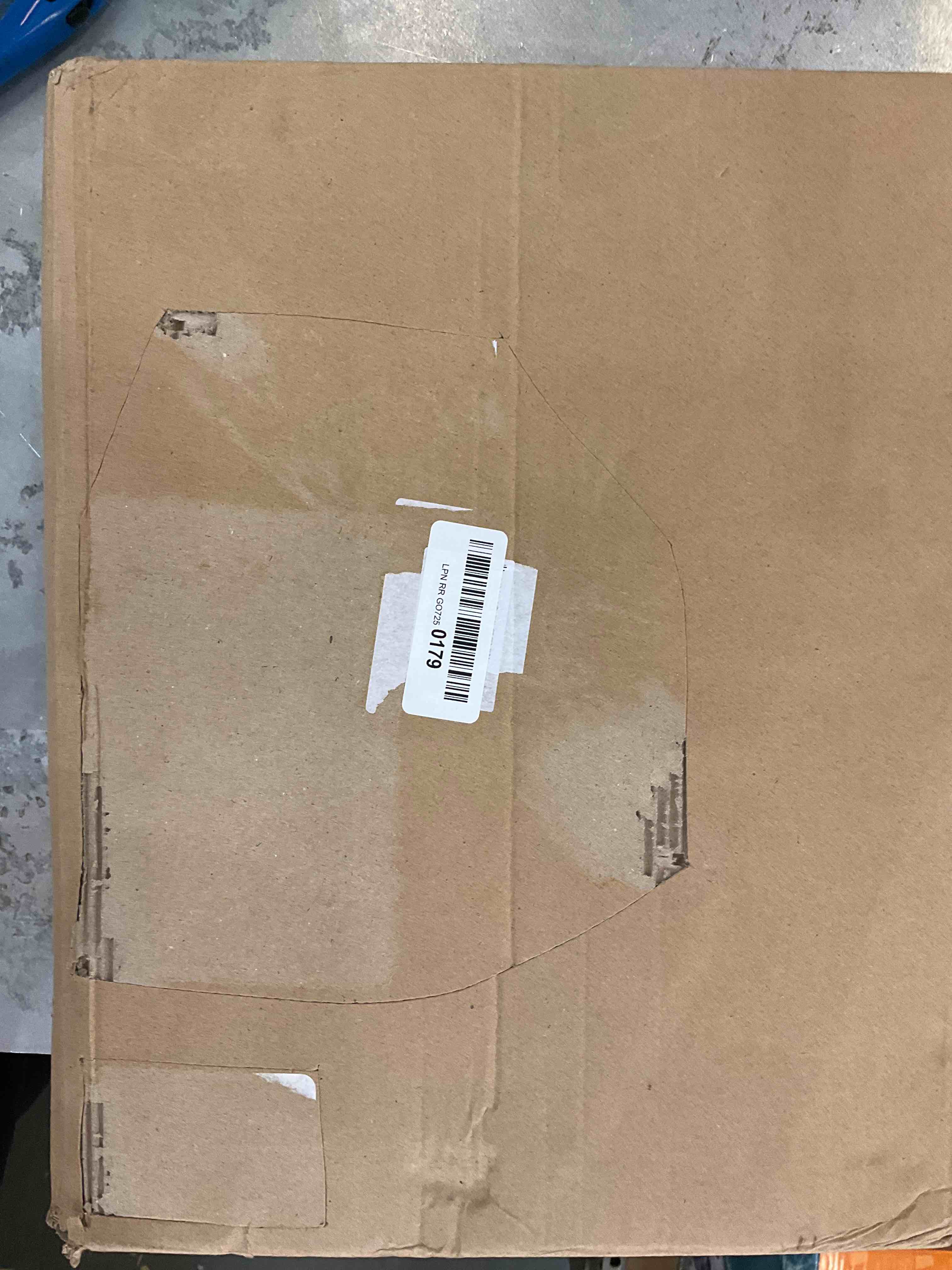 https://s3.amazonaws.com/lotting-images-prod/bidfta/EXS00418149_1692114752230.jpeg