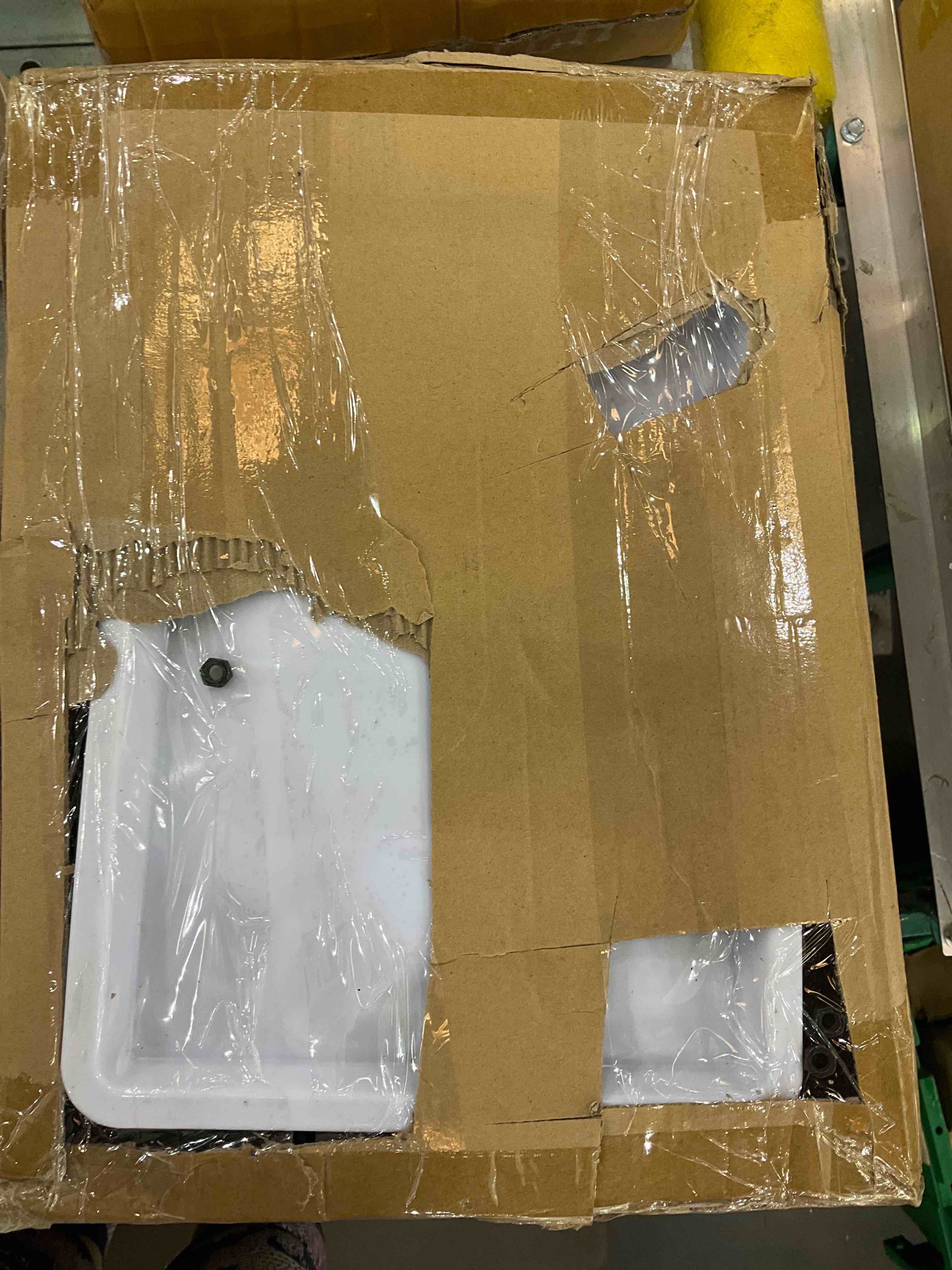 https://s3.amazonaws.com/lotting-images-prod/bidfta/EXS00418261_1692194187003.jpeg