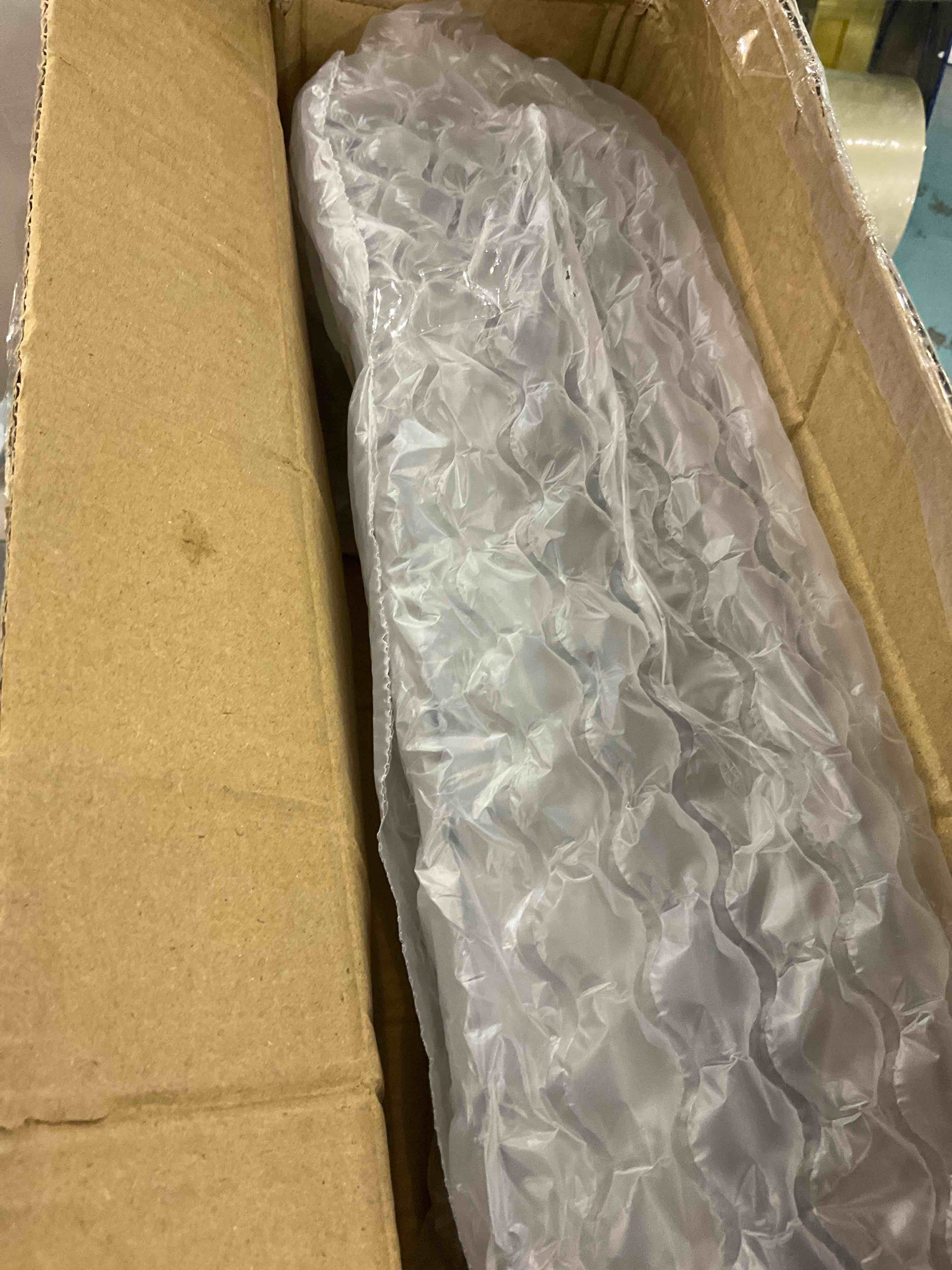 https://s3.amazonaws.com/lotting-images-prod/bidfta/EXS00419250_1692359668645.jpeg