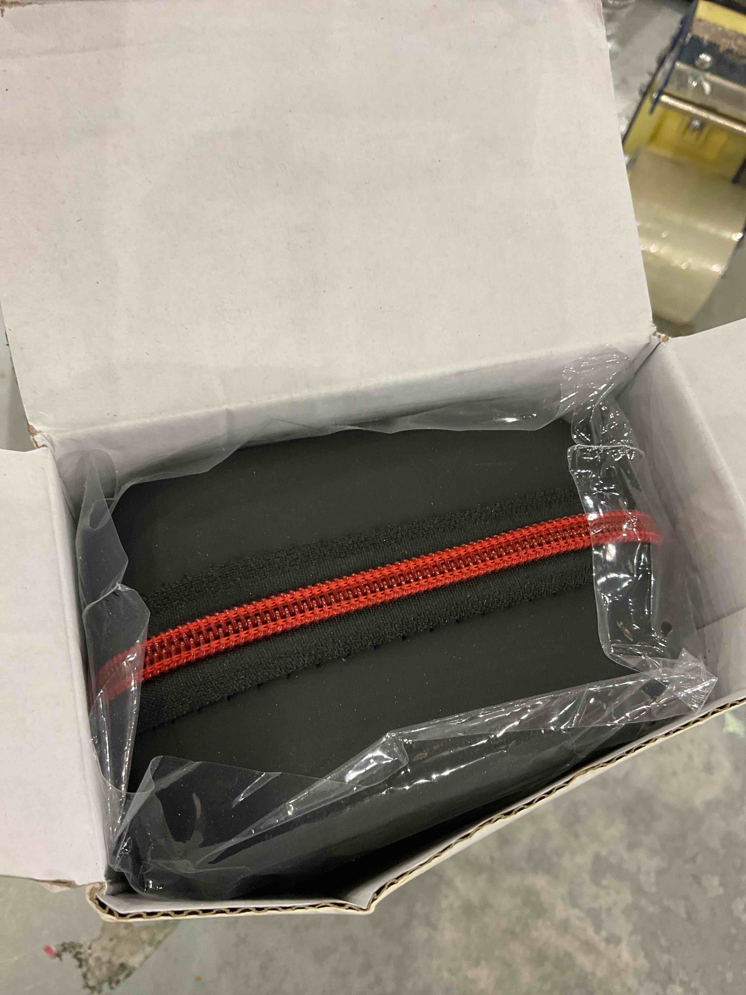 https://s3.amazonaws.com/lotting-images-prod/bidfta/EXS00419259_1692360736151.jpeg