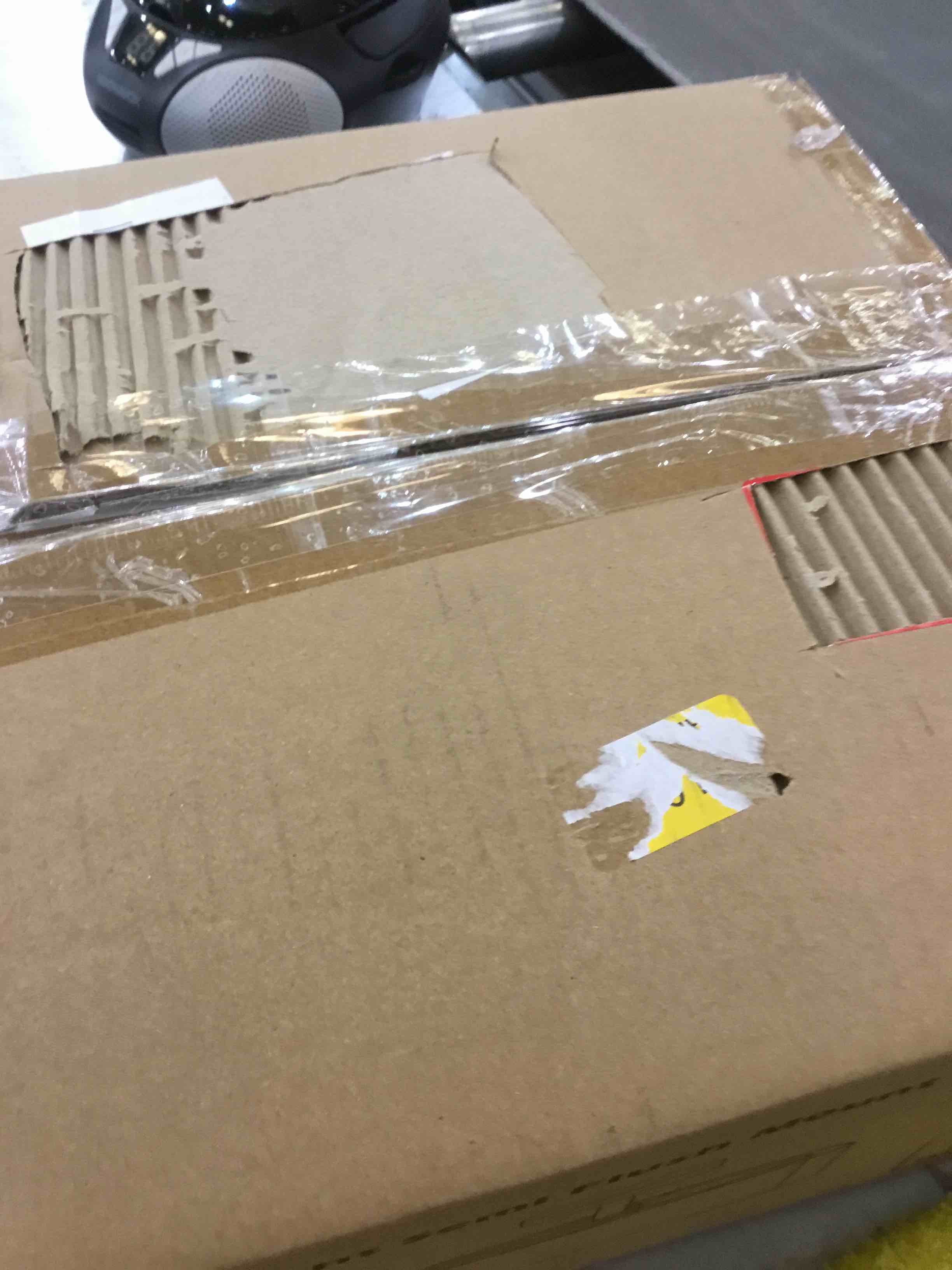 https://s3.amazonaws.com/lotting-images-prod/bidfta/EXS00420266_1692809804317.jpeg