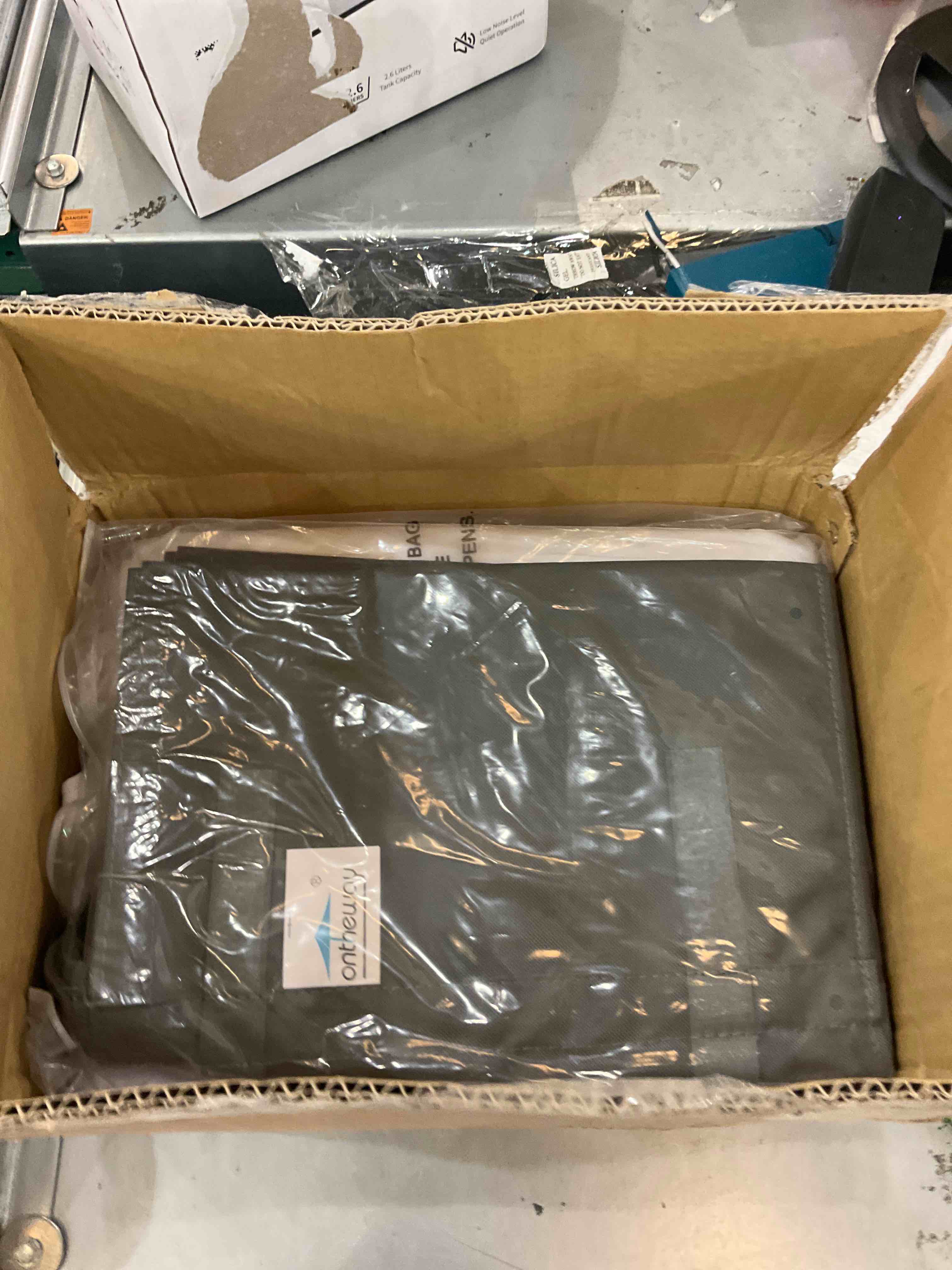 https://s3.amazonaws.com/lotting-images-prod/bidfta/EXS00421086_1692886805150.jpeg