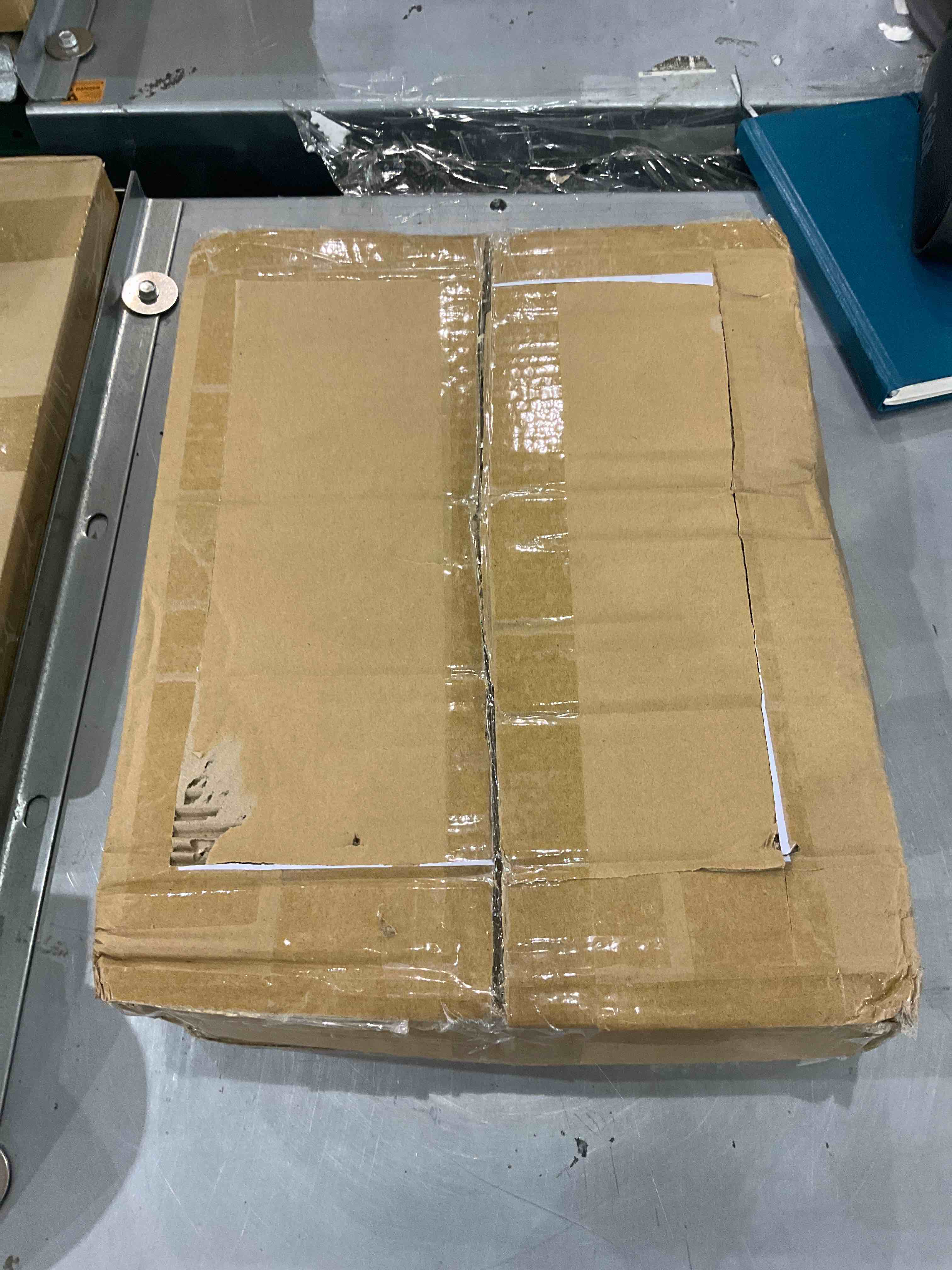 https://s3.amazonaws.com/lotting-images-prod/bidfta/EXS00421215_1692963161206.jpeg