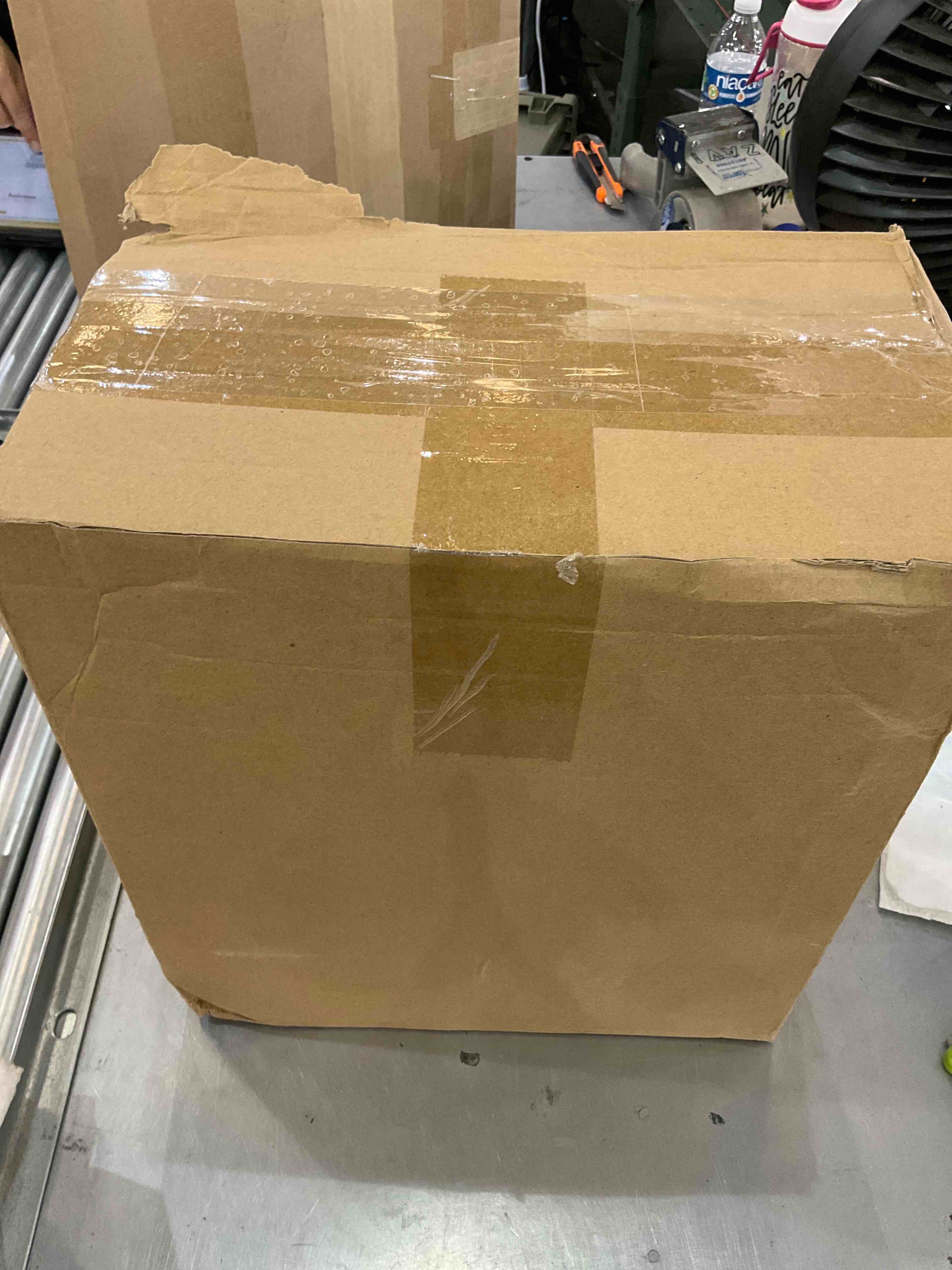 https://s3.amazonaws.com/lotting-images-prod/bidfta/EXS00421499_1693245067854.jpeg