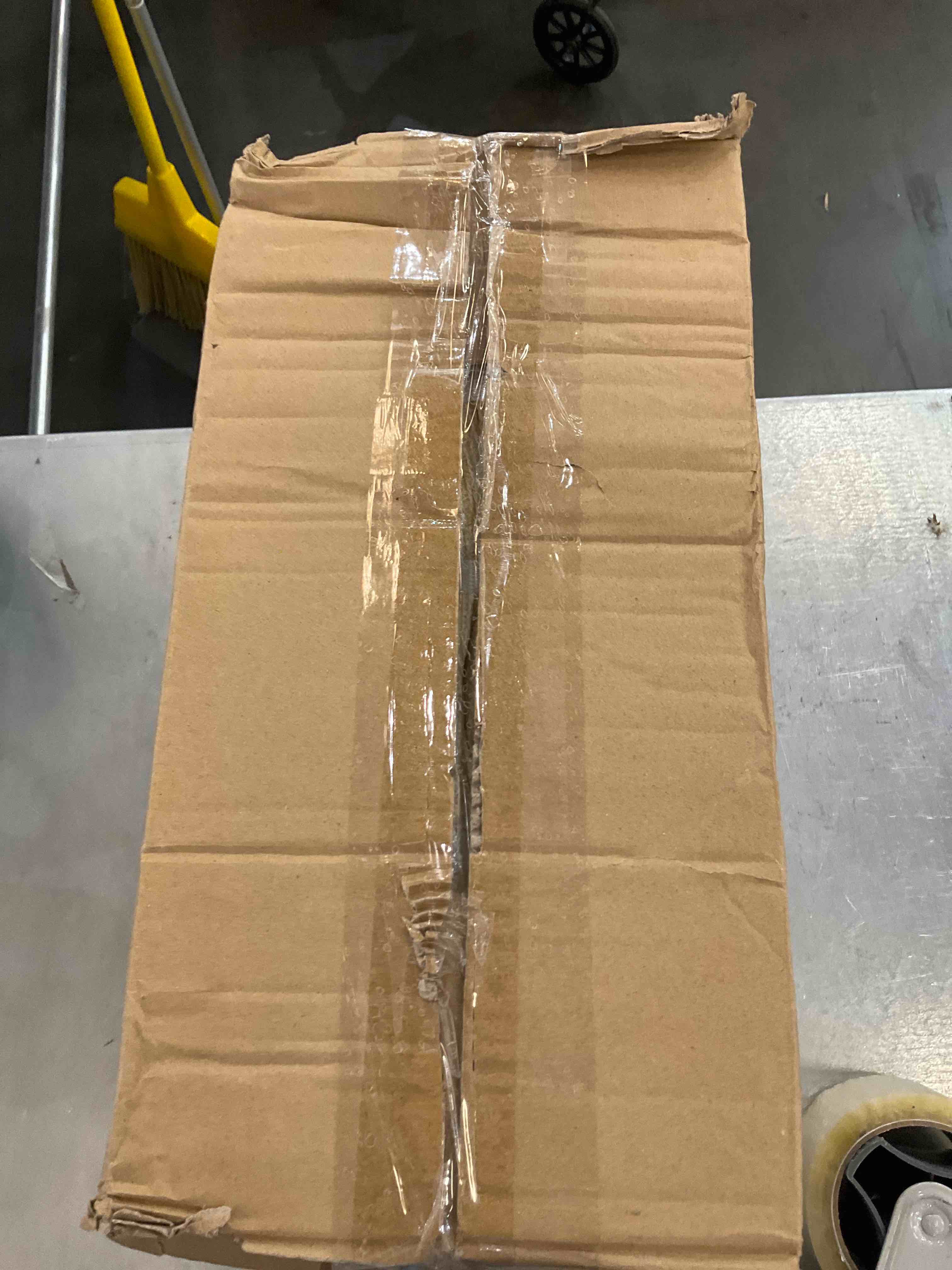 https://s3.amazonaws.com/lotting-images-prod/bidfta/EXS00421679_1692810833570.jpeg