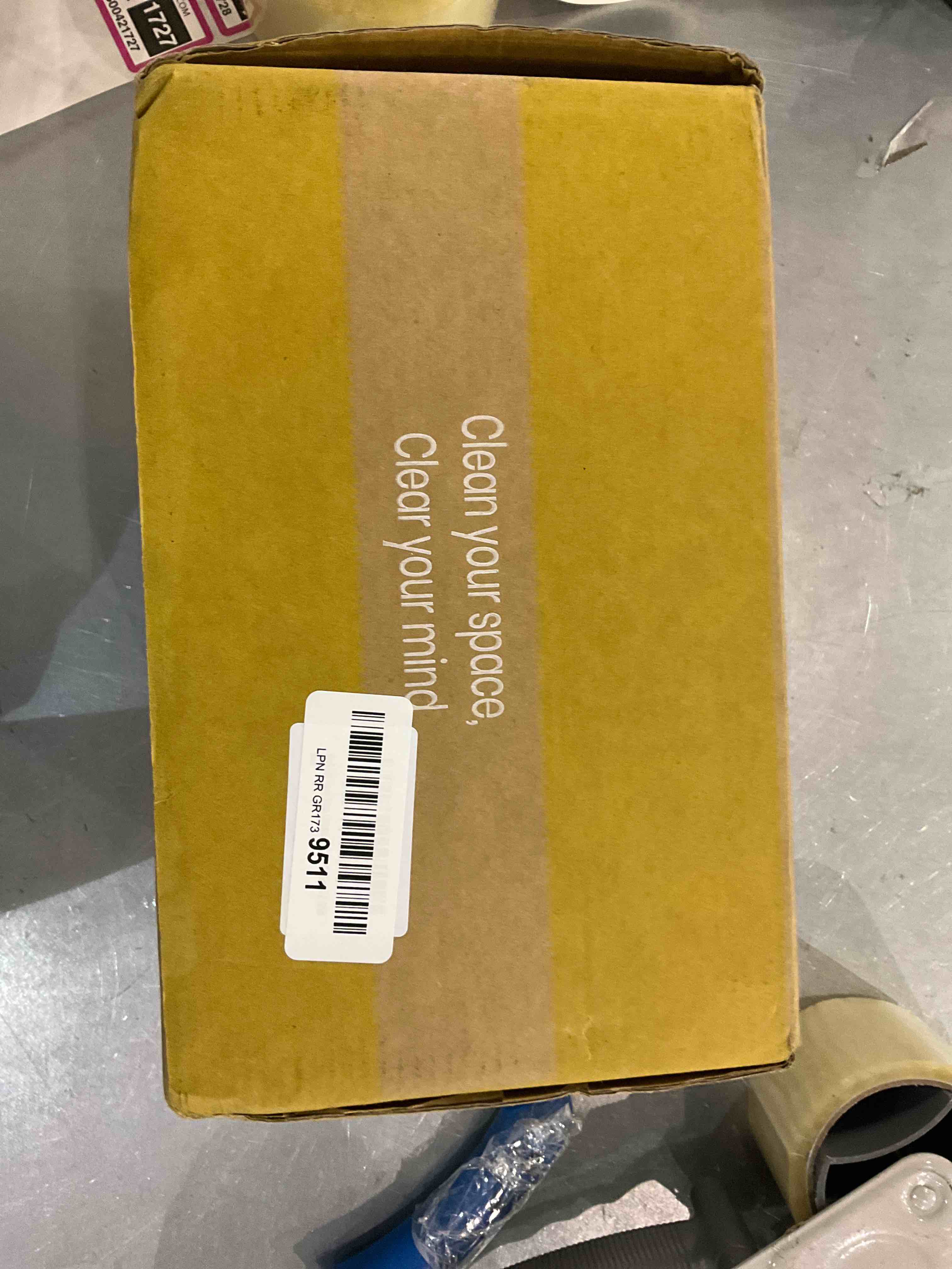 https://s3.amazonaws.com/lotting-images-prod/bidfta/EXS00421727_1692877950092.jpeg