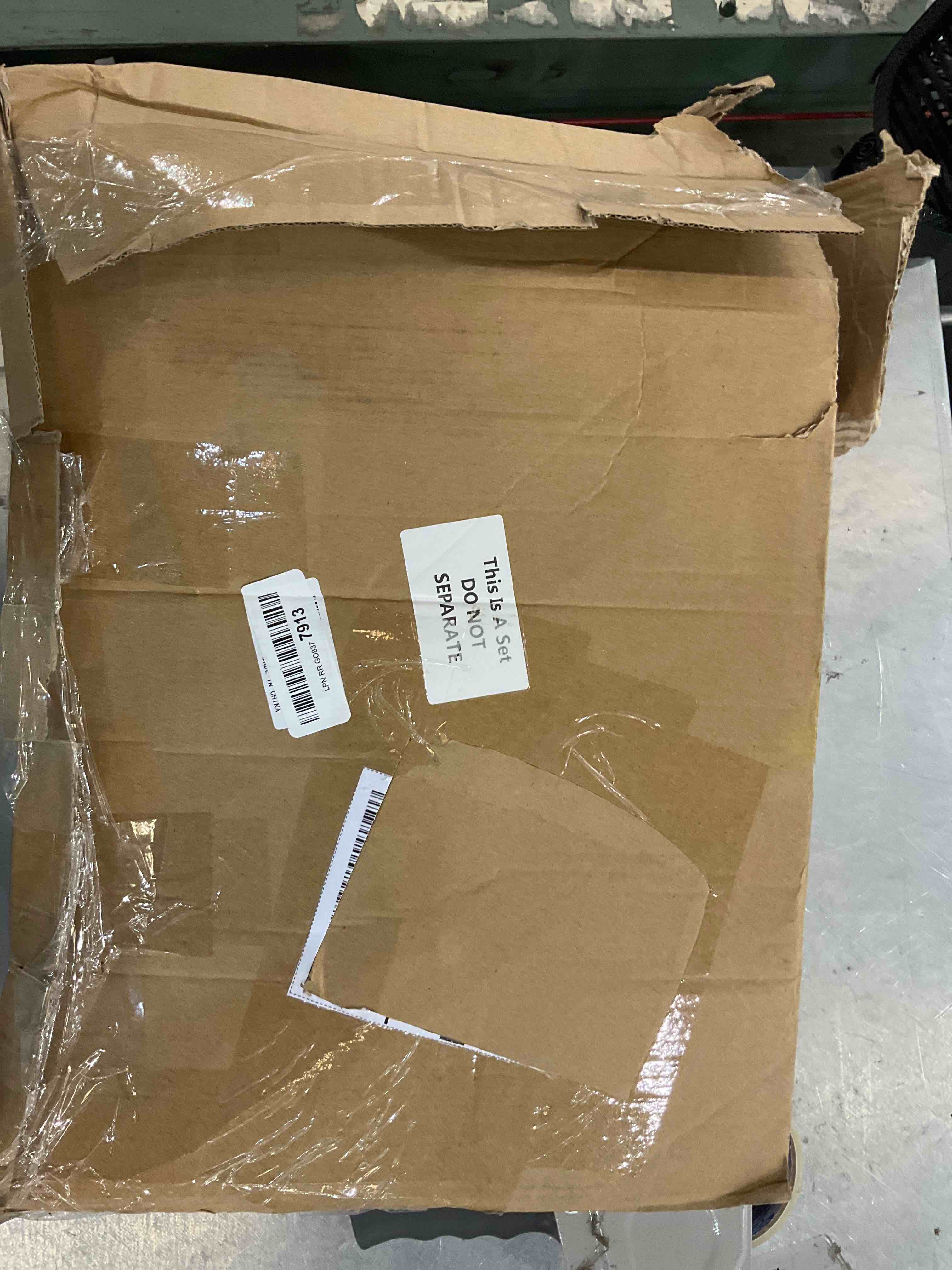 https://s3.amazonaws.com/lotting-images-prod/bidfta/EXS00421782_1692886890300.jpeg
