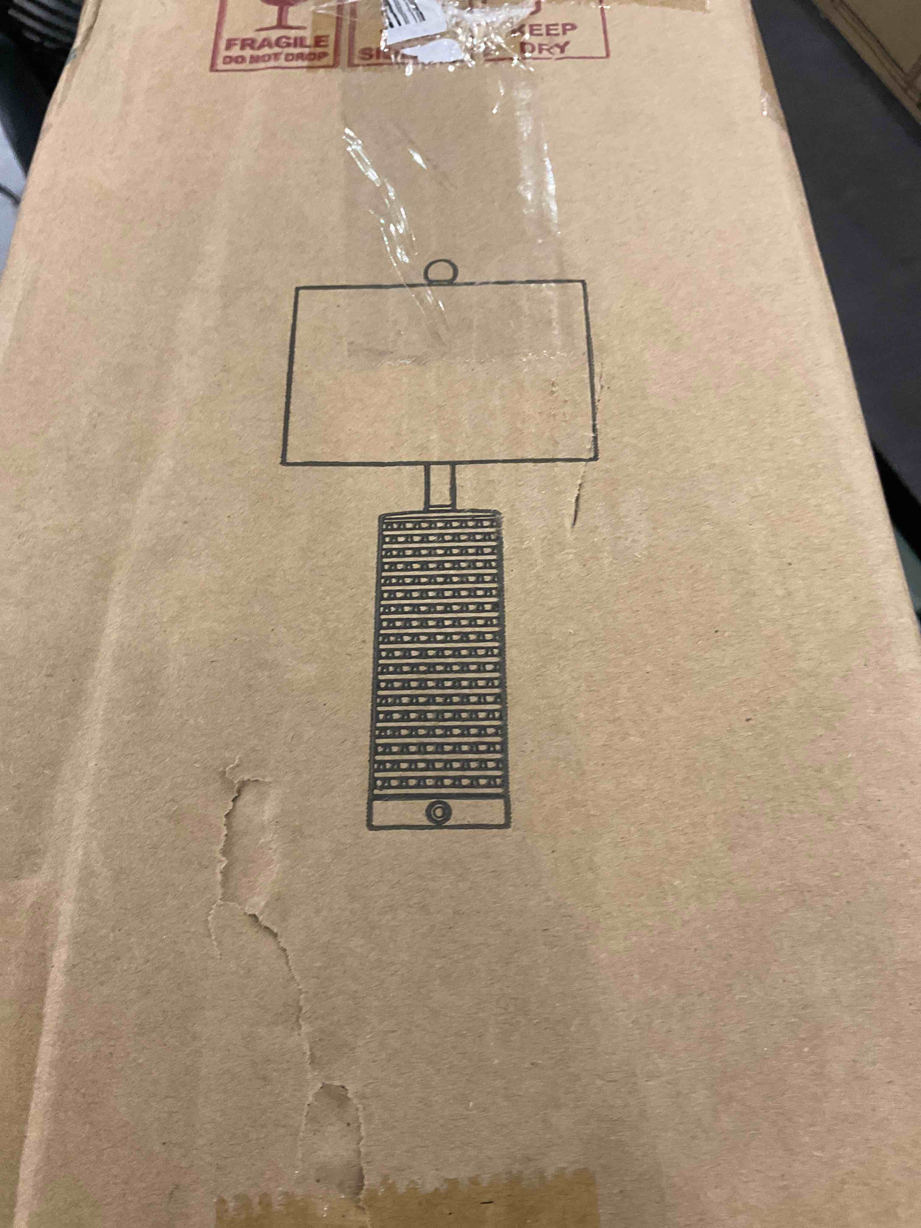 https://s3.amazonaws.com/lotting-images-prod/bidfta/EXS00422063_1692877018430.jpeg
