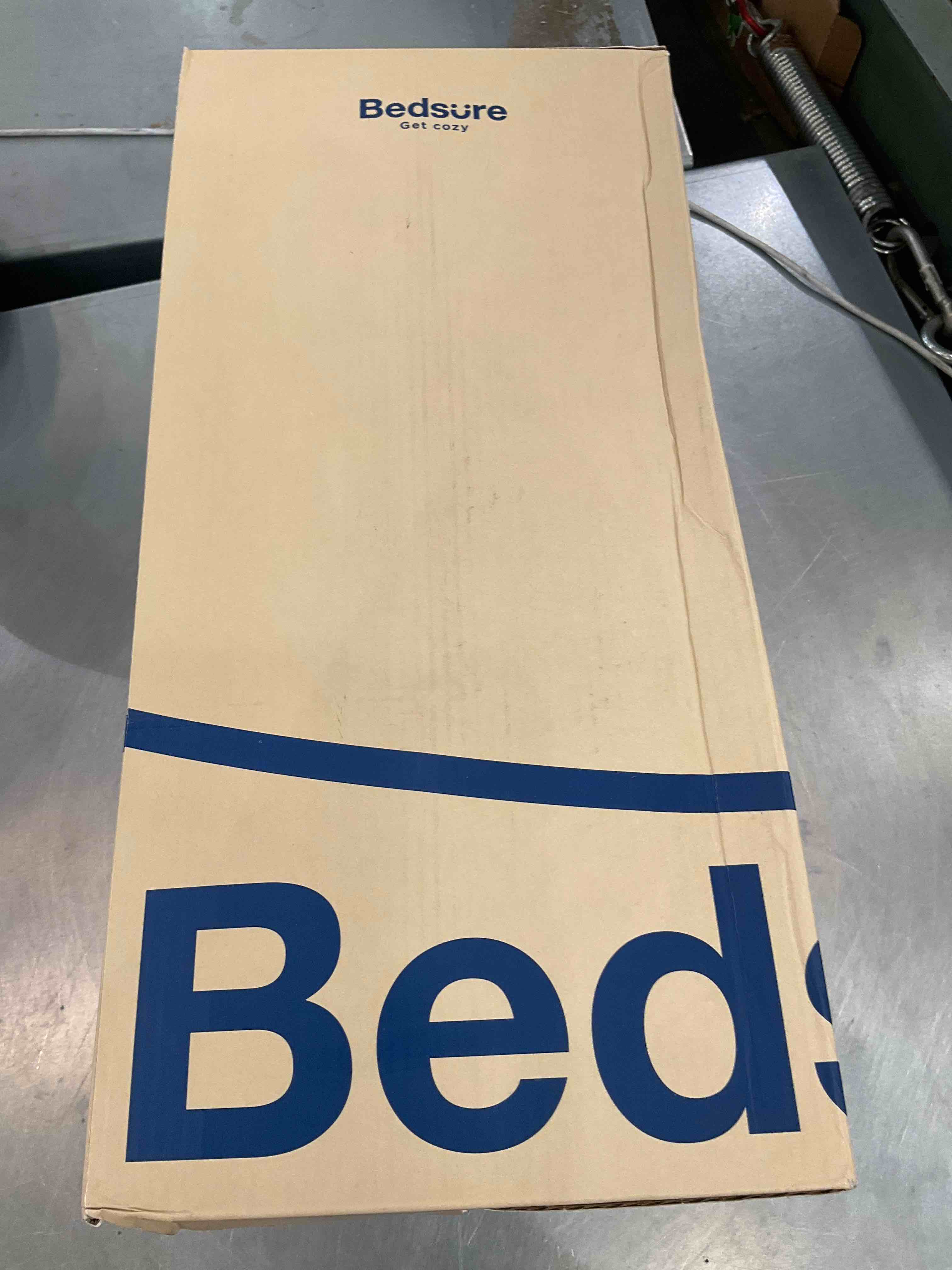 https://s3.amazonaws.com/lotting-images-prod/bidfta/EXS00422720_1693589815159.jpeg