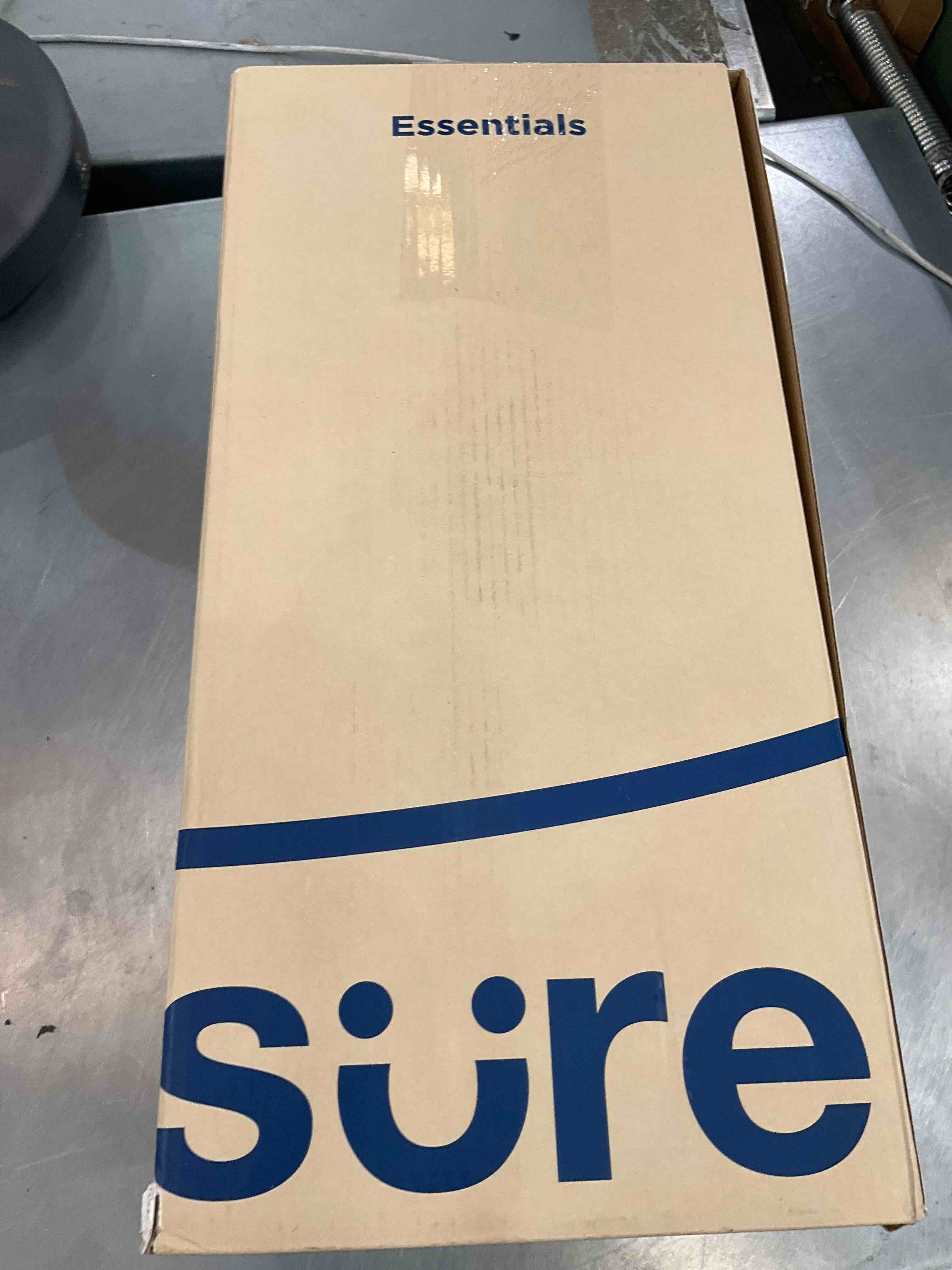 https://s3.amazonaws.com/lotting-images-prod/bidfta/EXS00422720_1693589829597.jpeg