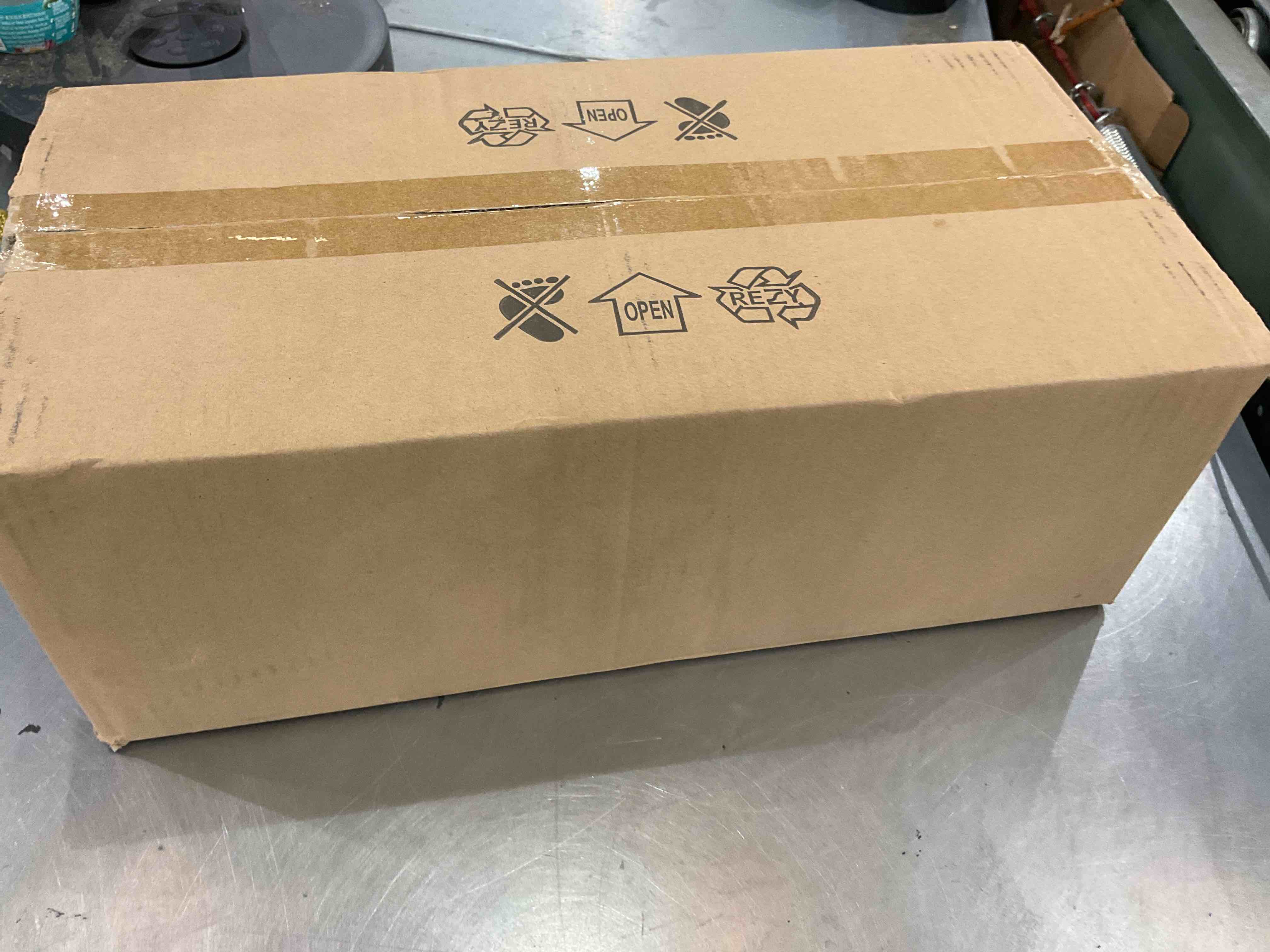 https://s3.amazonaws.com/lotting-images-prod/bidfta/EXS00422853_1693932895370.jpeg