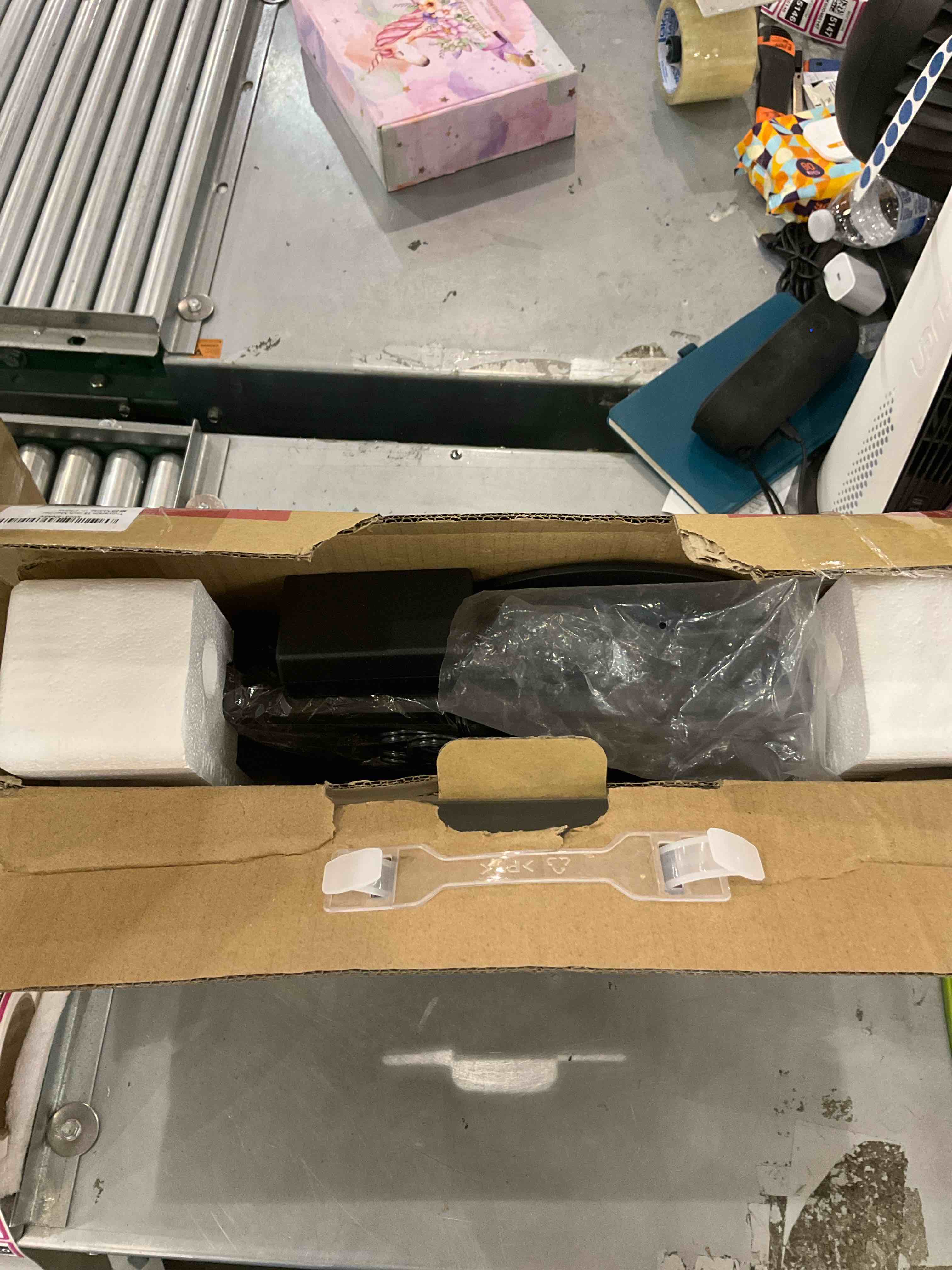 https://s3.amazonaws.com/lotting-images-prod/bidfta/EXS00423020_1695148497356.jpeg