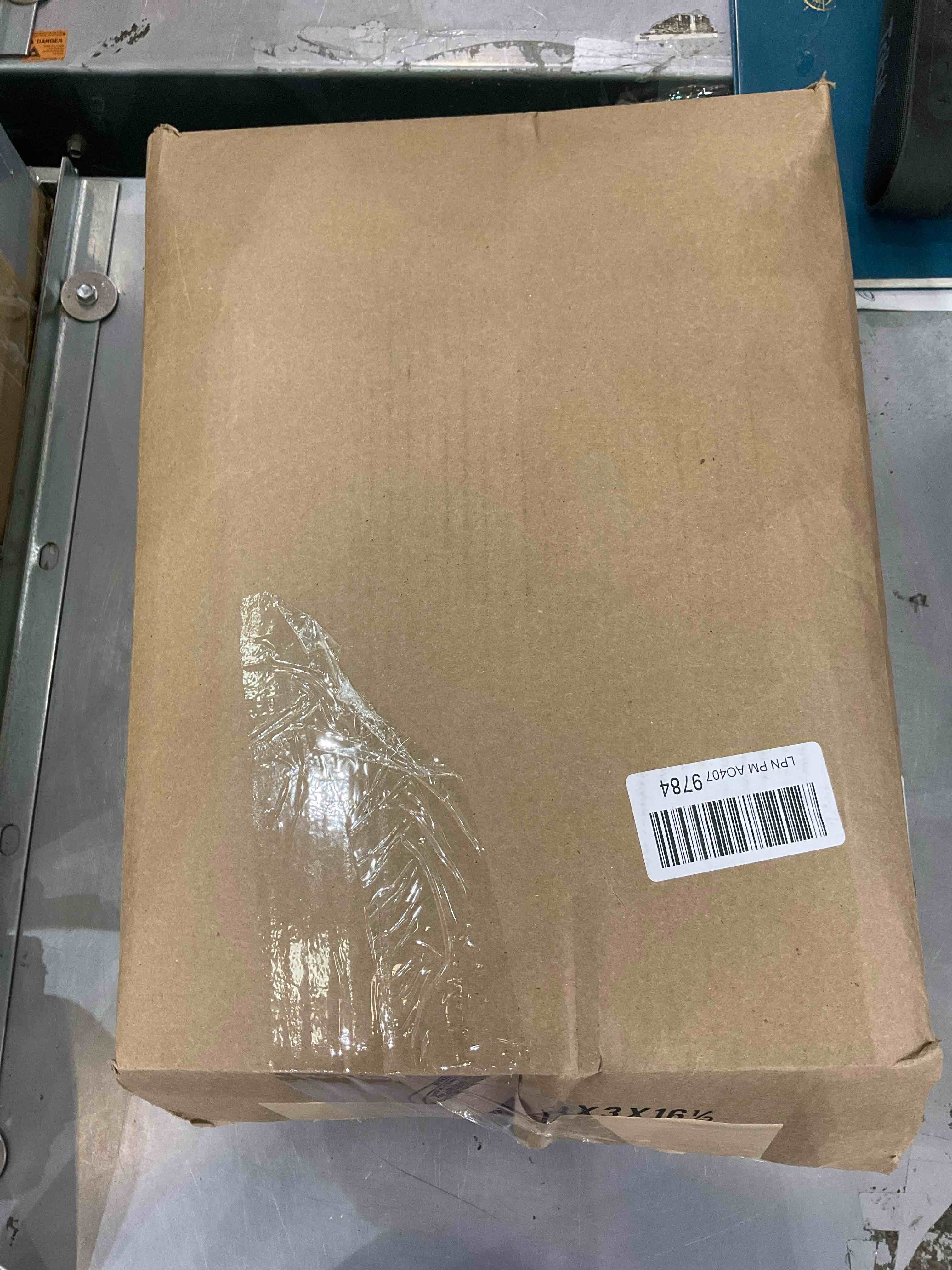 https://s3.amazonaws.com/lotting-images-prod/bidfta/EXS00423396_1695303893003.jpeg