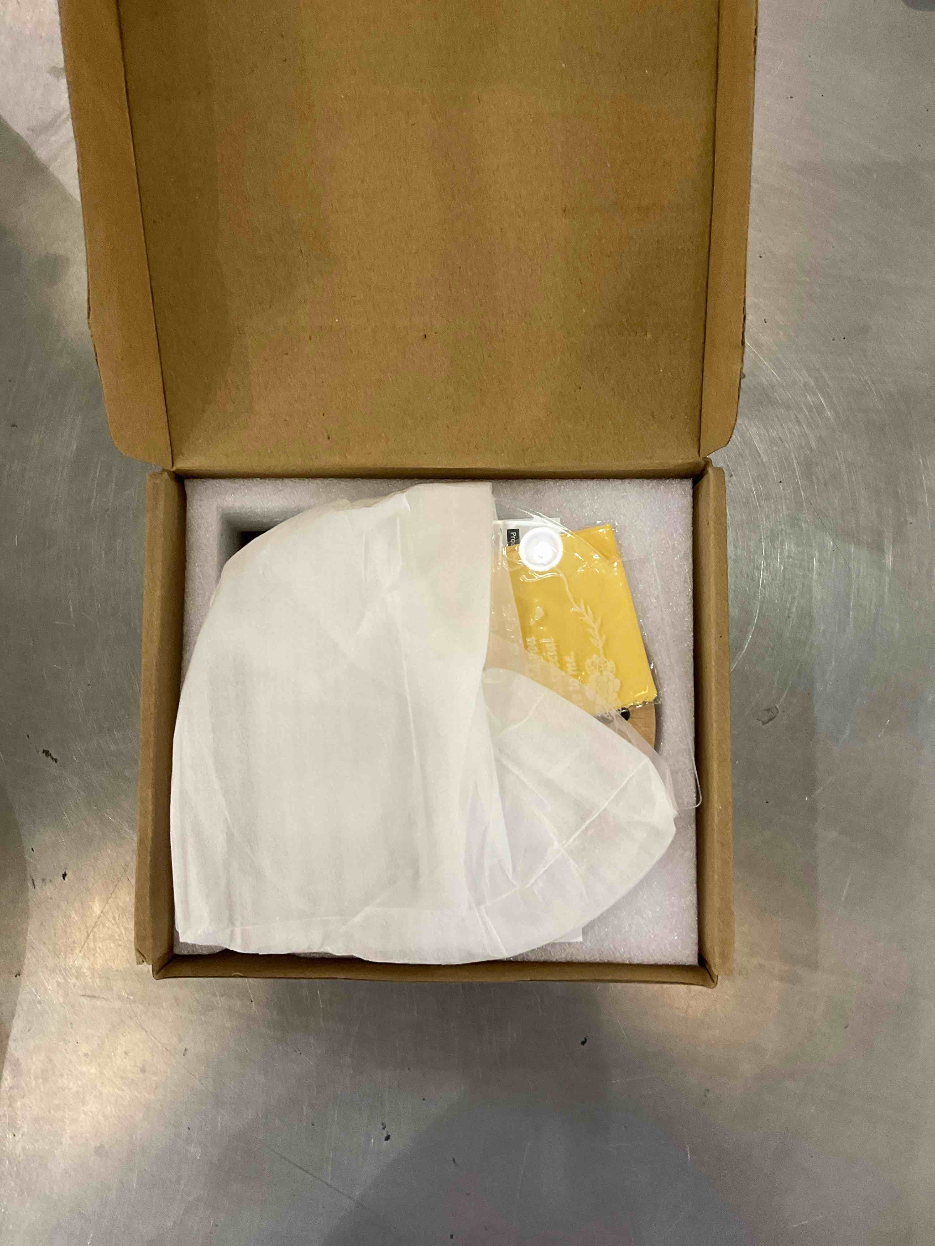 https://s3.amazonaws.com/lotting-images-prod/bidfta/EXS00423406_1695304673701.jpeg
