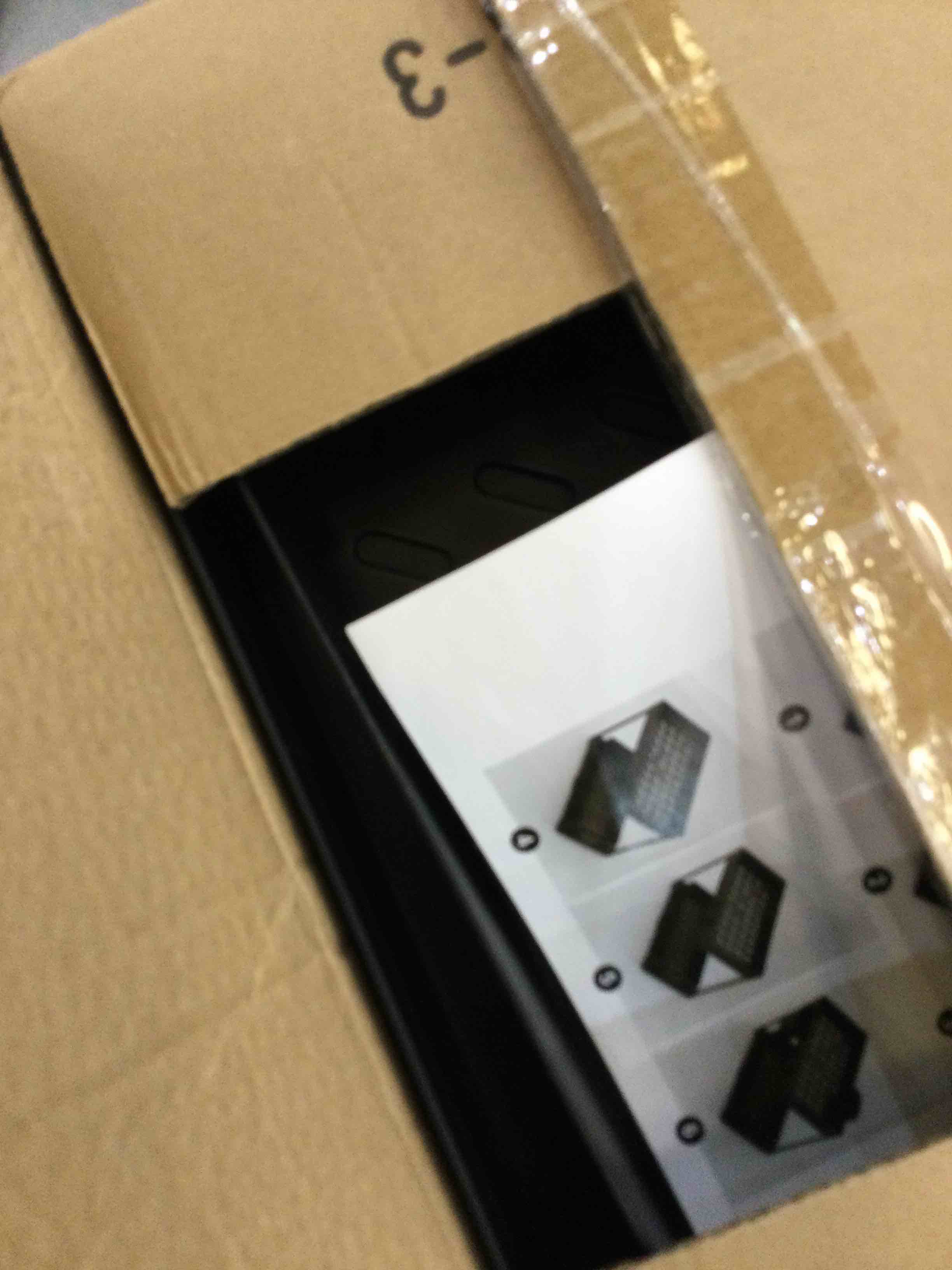 https://s3.amazonaws.com/lotting-images-prod/bidfta/EXS00423692_1692809626663.jpeg