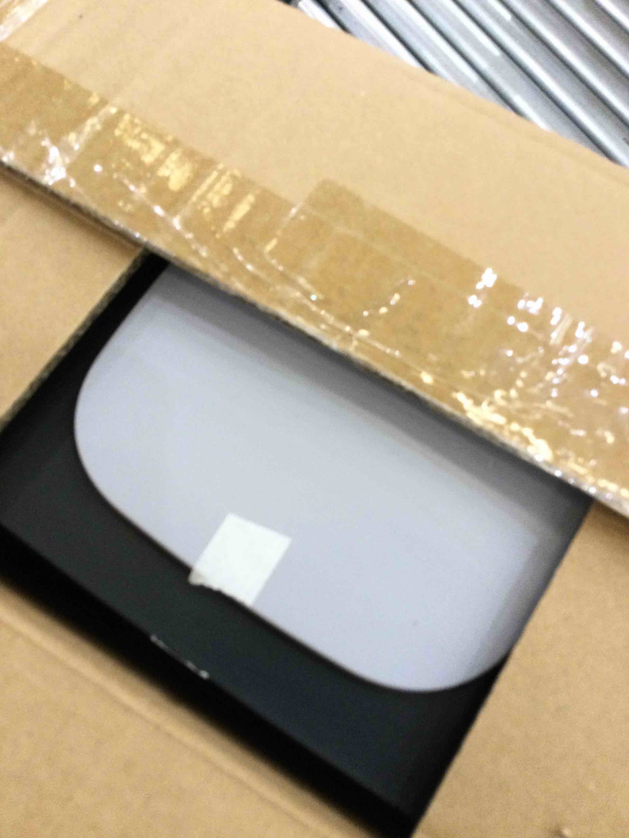 https://s3.amazonaws.com/lotting-images-prod/bidfta/EXS00423701_1692810519090.jpeg