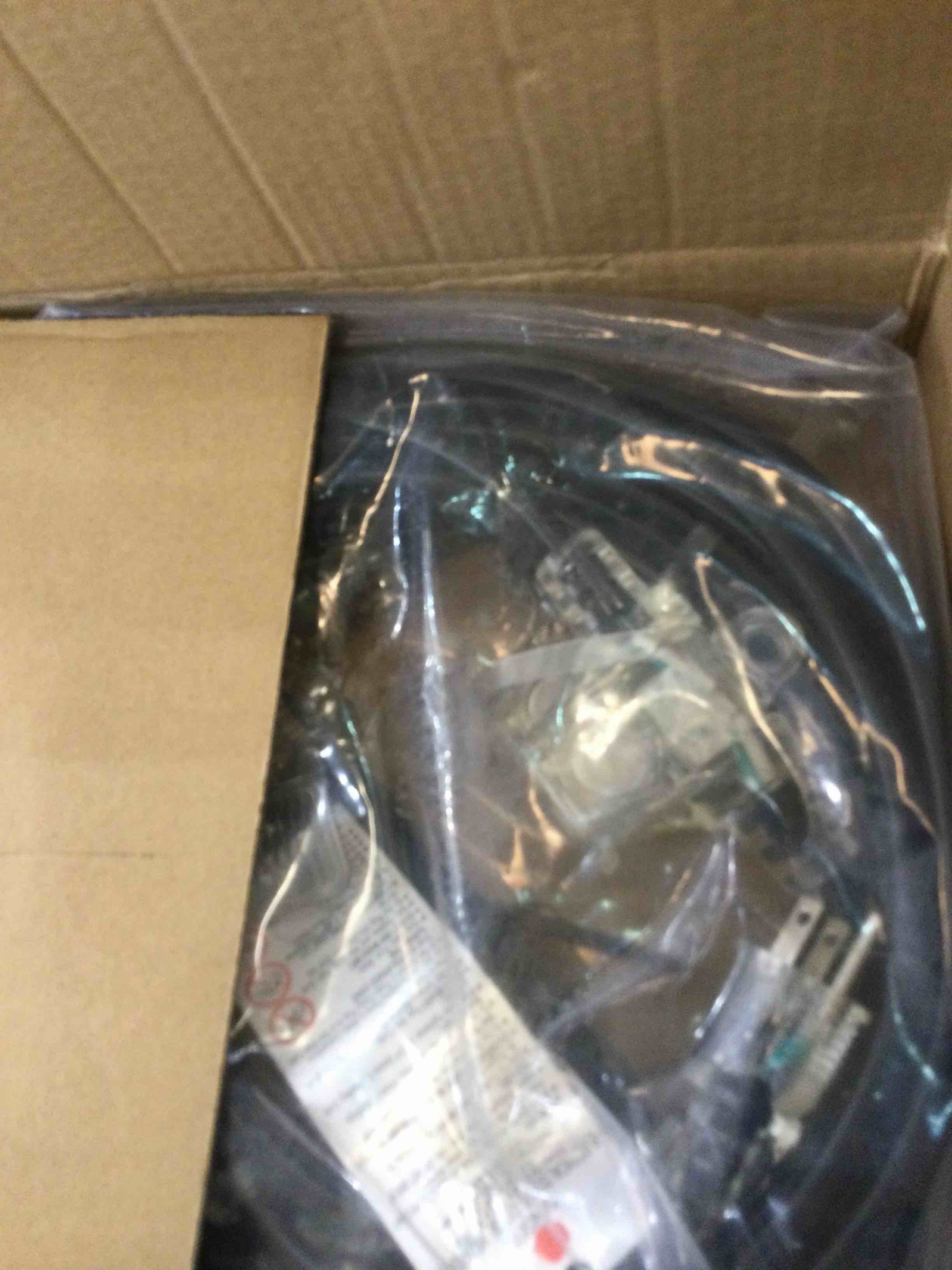 https://s3.amazonaws.com/lotting-images-prod/bidfta/EXS00423704_1692811006136.jpeg