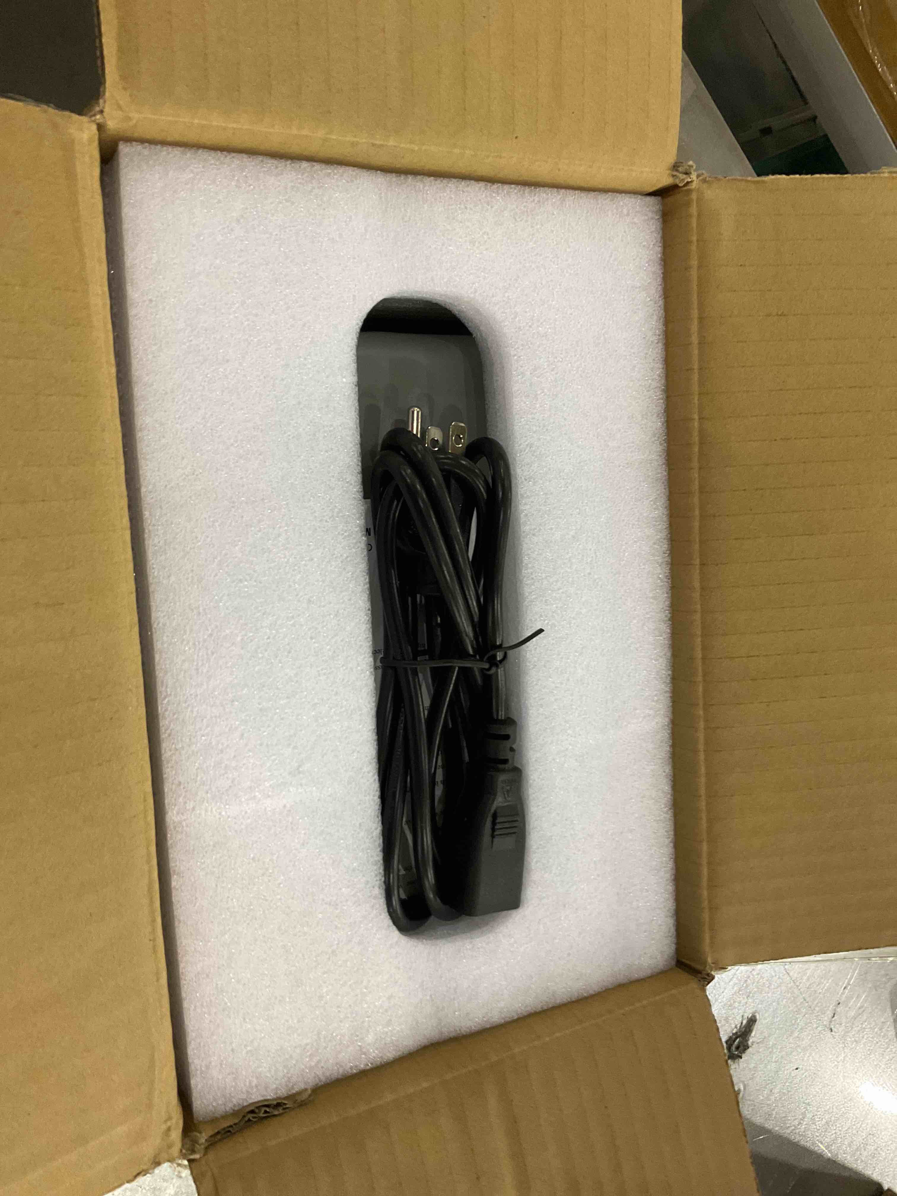 https://s3.amazonaws.com/lotting-images-prod/bidfta/EXS00424075_1693227269847.jpeg
