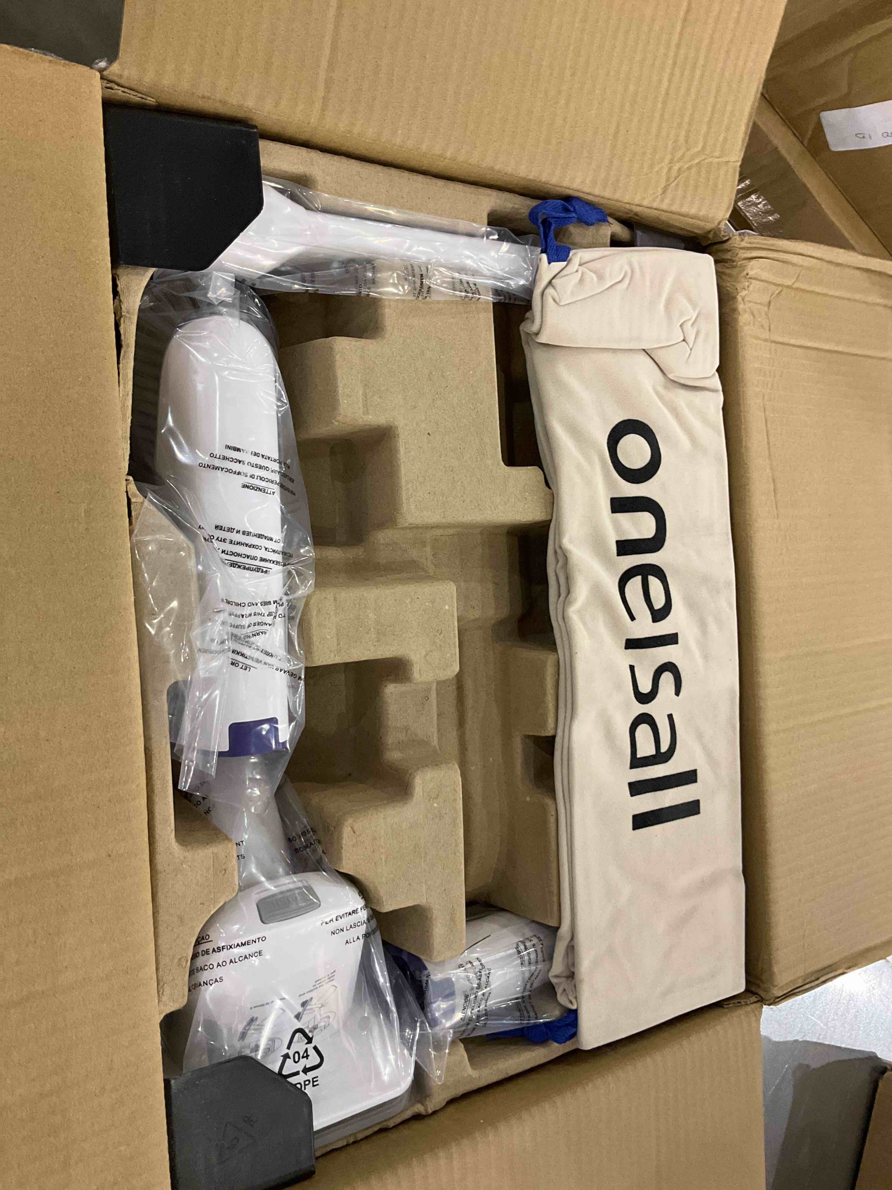 https://s3.amazonaws.com/lotting-images-prod/bidfta/EXS00424088_1693227316204.jpeg