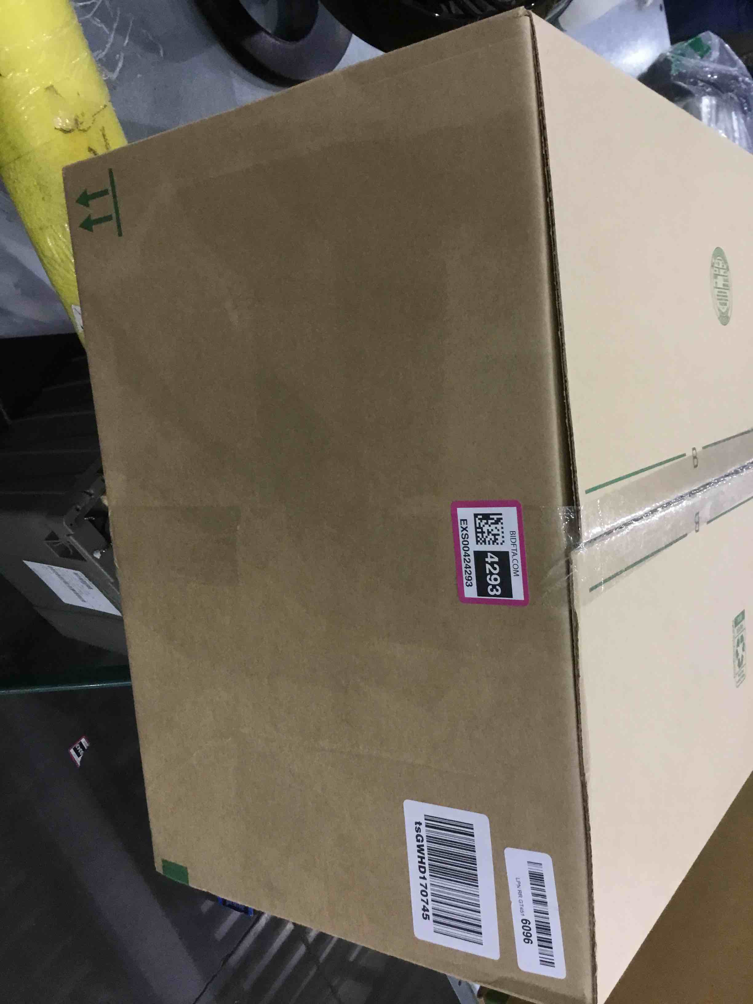 https://s3.amazonaws.com/lotting-images-prod/bidfta/EXS00424293_1693485029573.jpeg