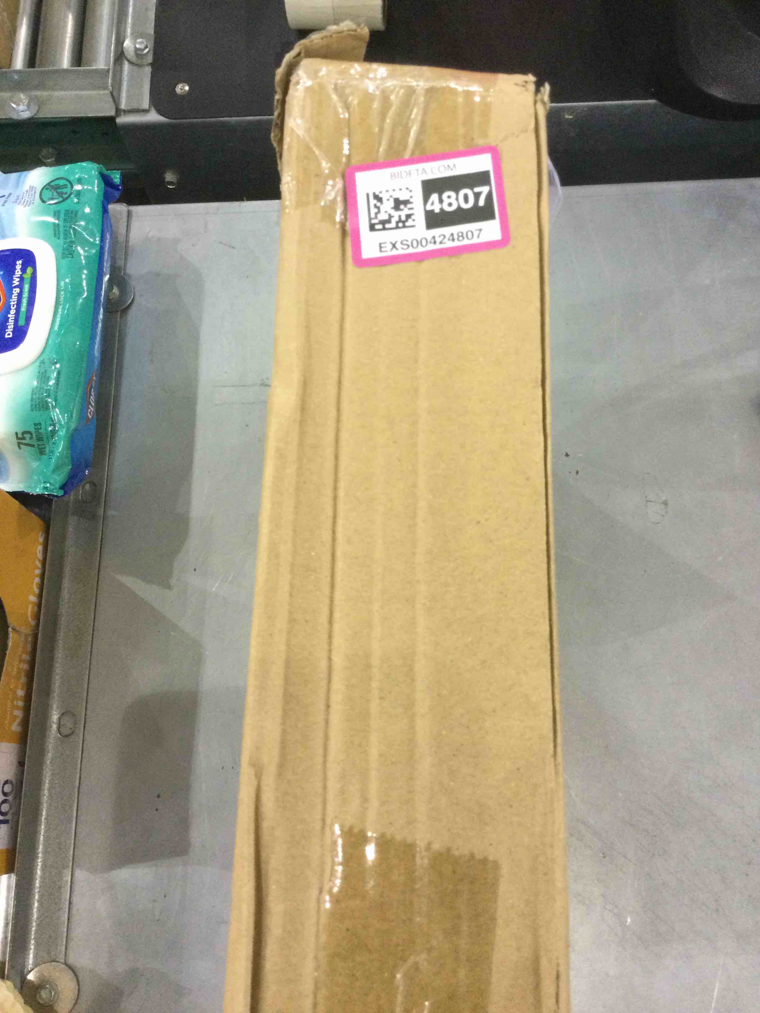 https://s3.amazonaws.com/lotting-images-prod/bidfta/EXS00424807_1693307590037.jpeg