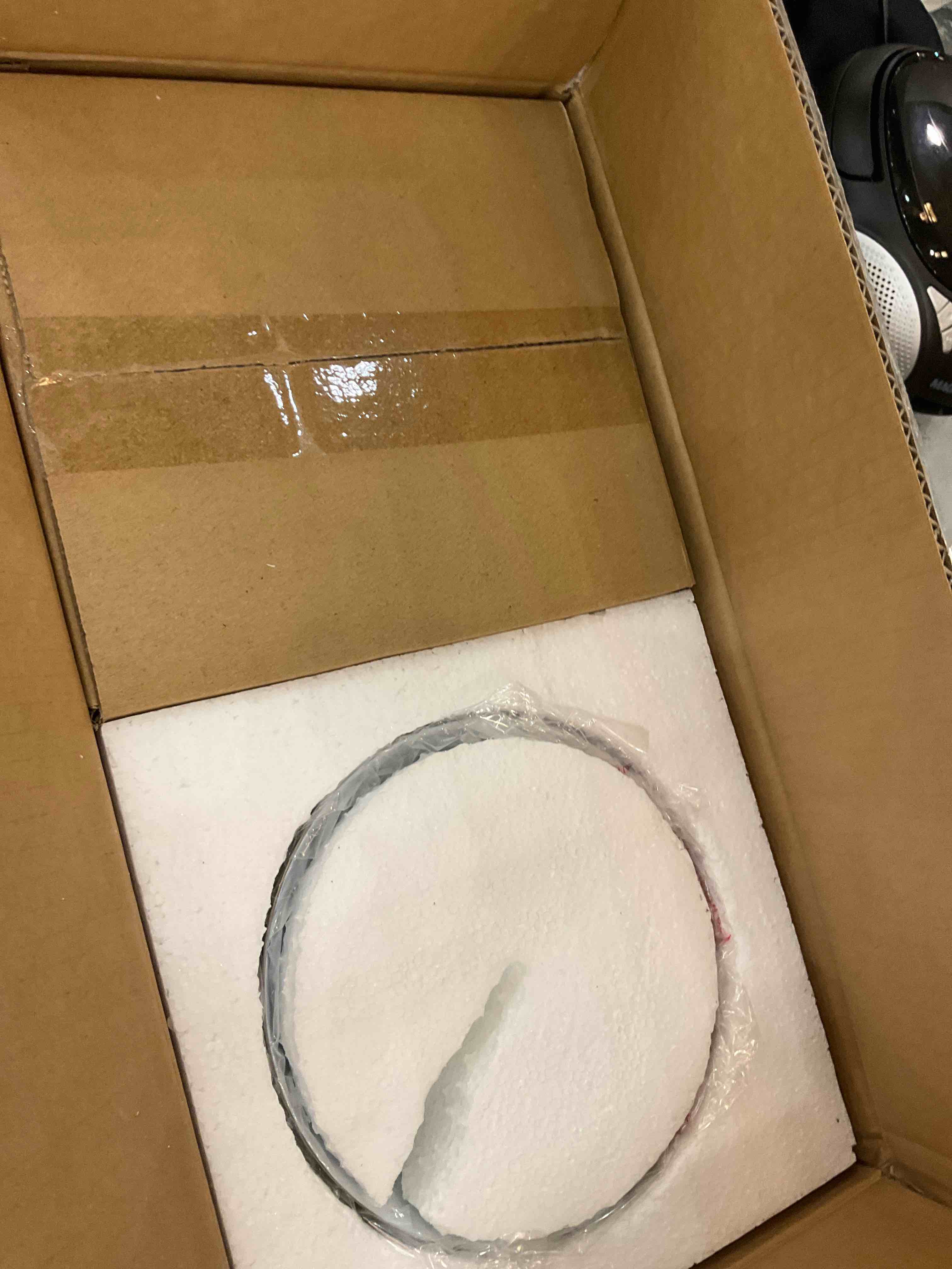 https://s3.amazonaws.com/lotting-images-prod/bidfta/EXS00425970_1693502769109.jpeg