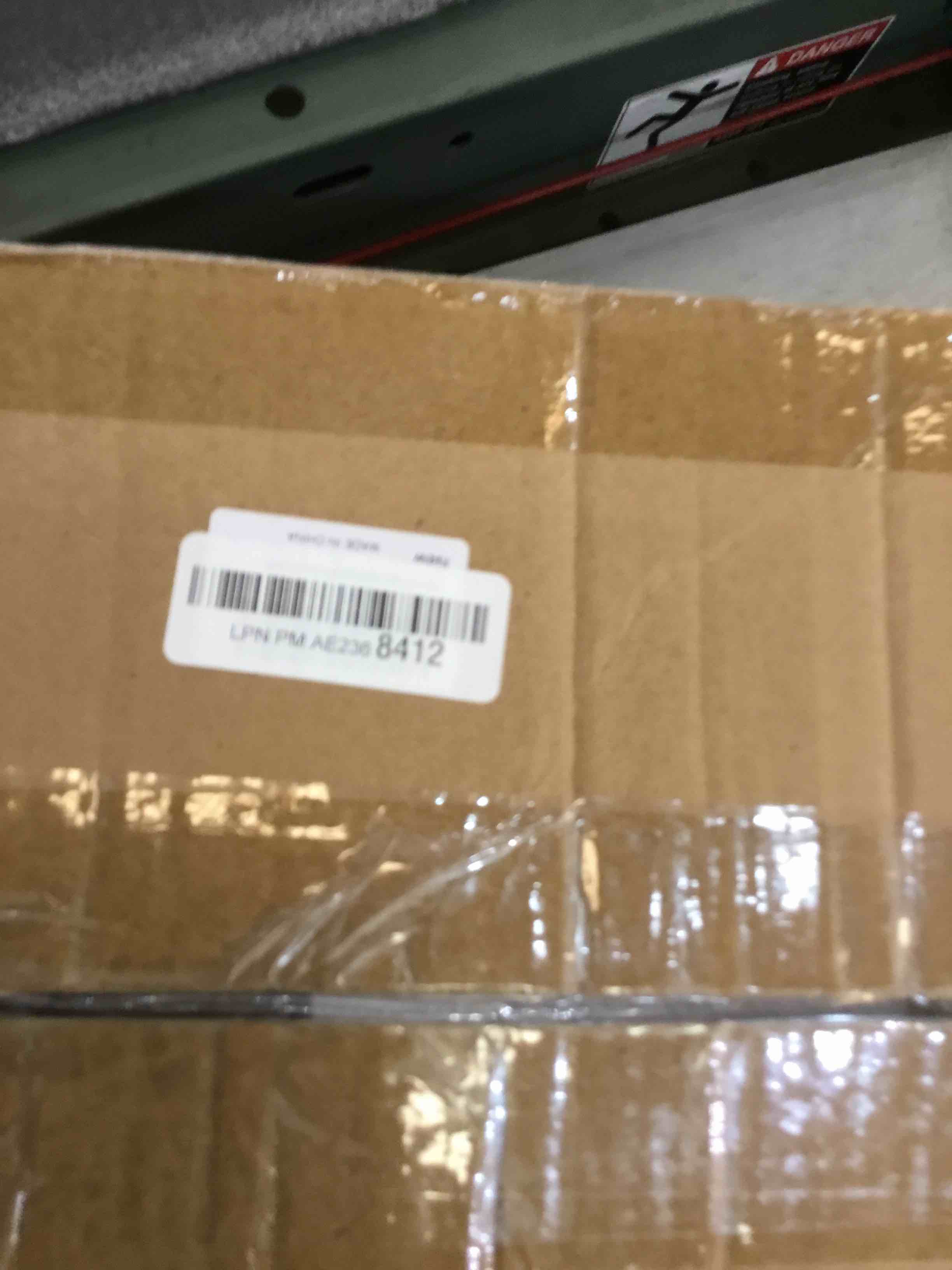 https://s3.amazonaws.com/lotting-images-prod/bidfta/EXS00426398_1693589816452.jpeg