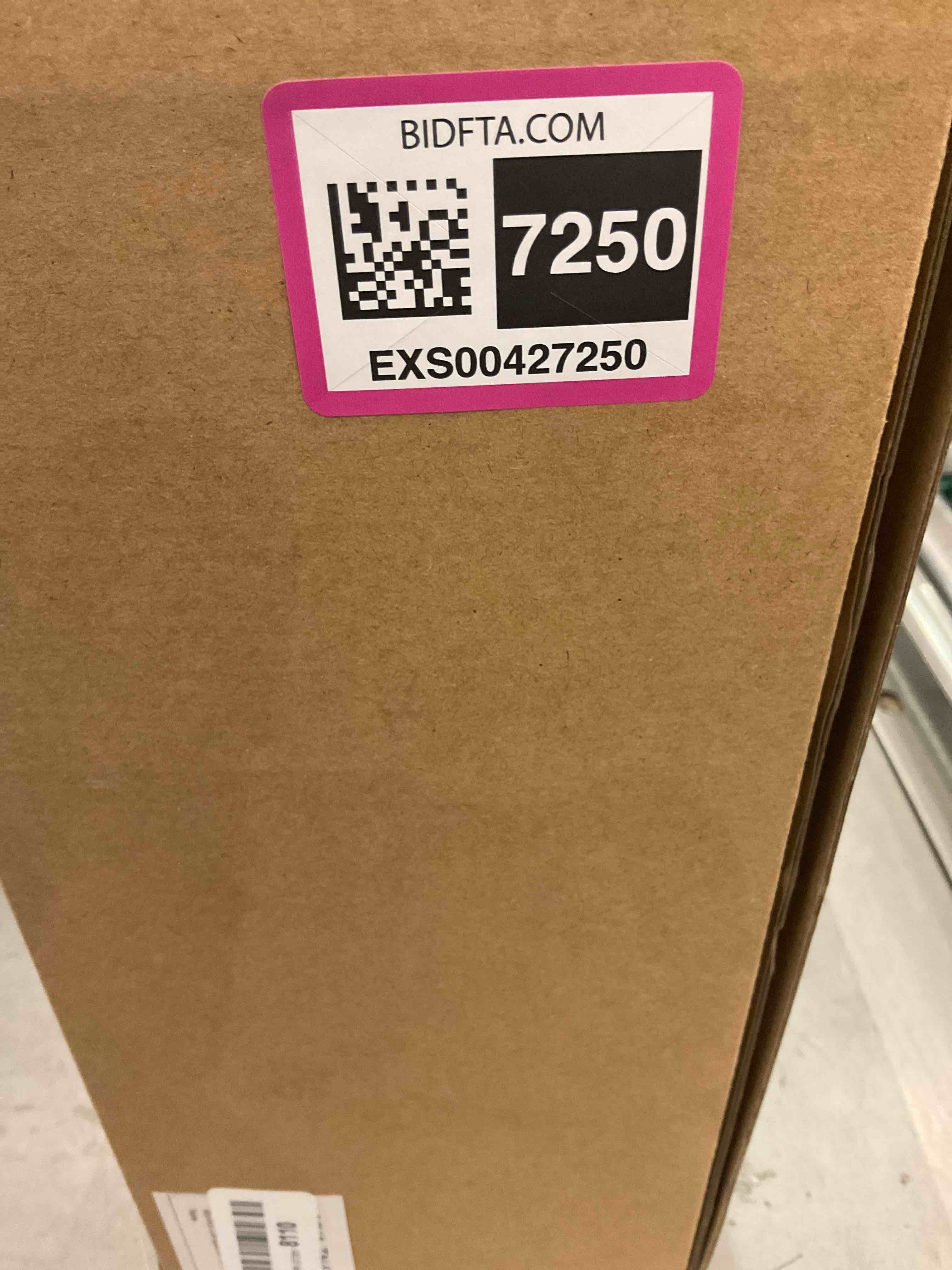 https://s3.amazonaws.com/lotting-images-prod/bidfta/EXS00427250_1692810603376.jpeg