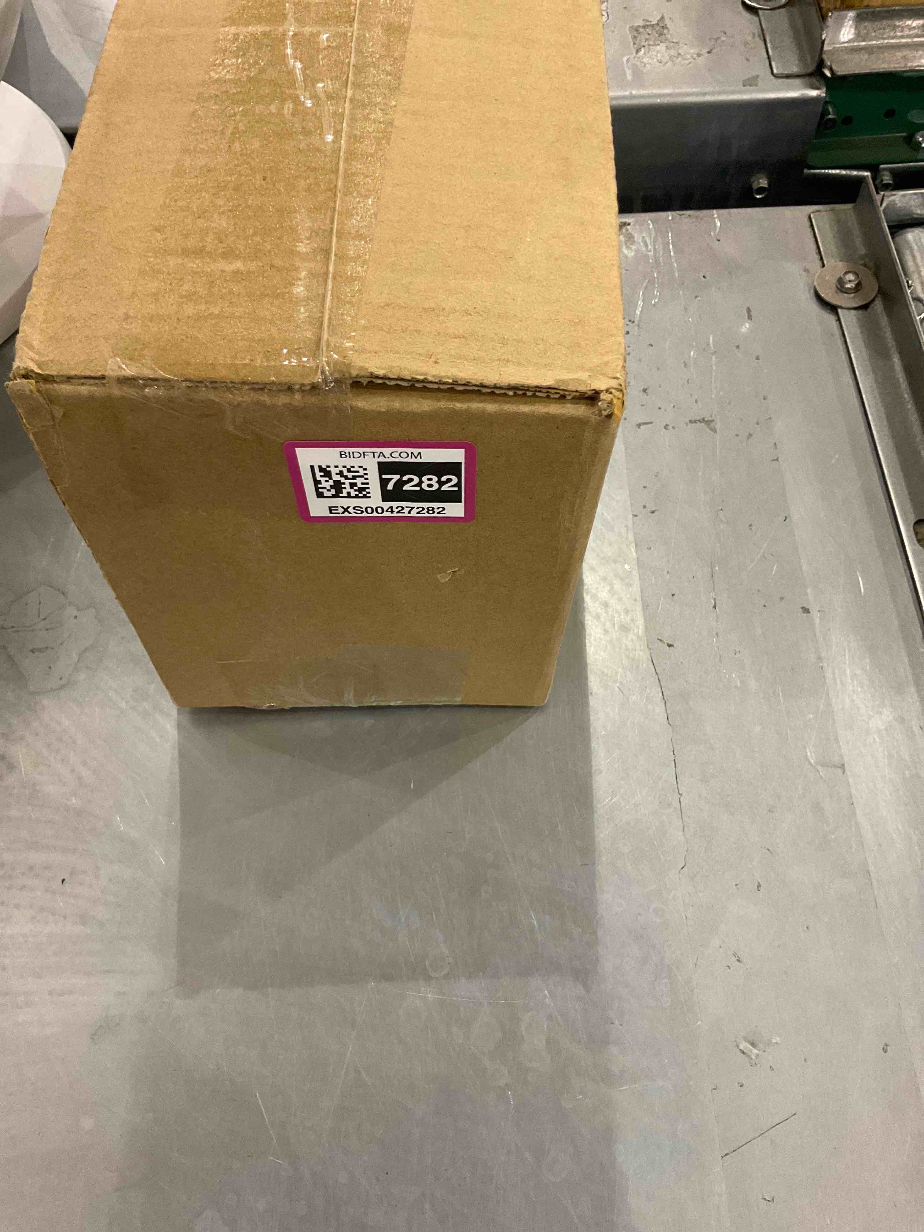 https://s3.amazonaws.com/lotting-images-prod/bidfta/EXS00427282_1692875505900.jpeg