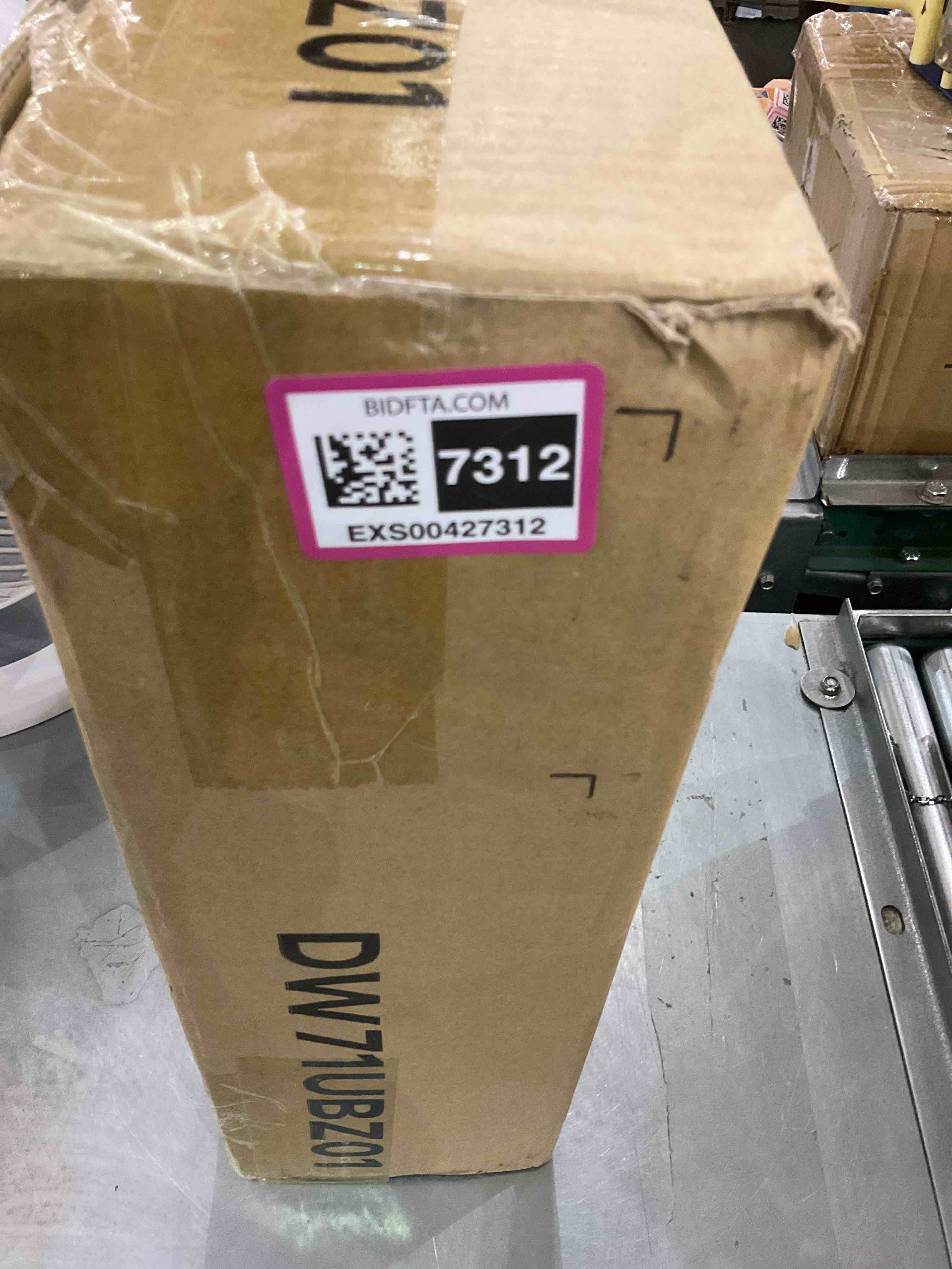 https://s3.amazonaws.com/lotting-images-prod/bidfta/EXS00427312_1692878259355.jpeg
