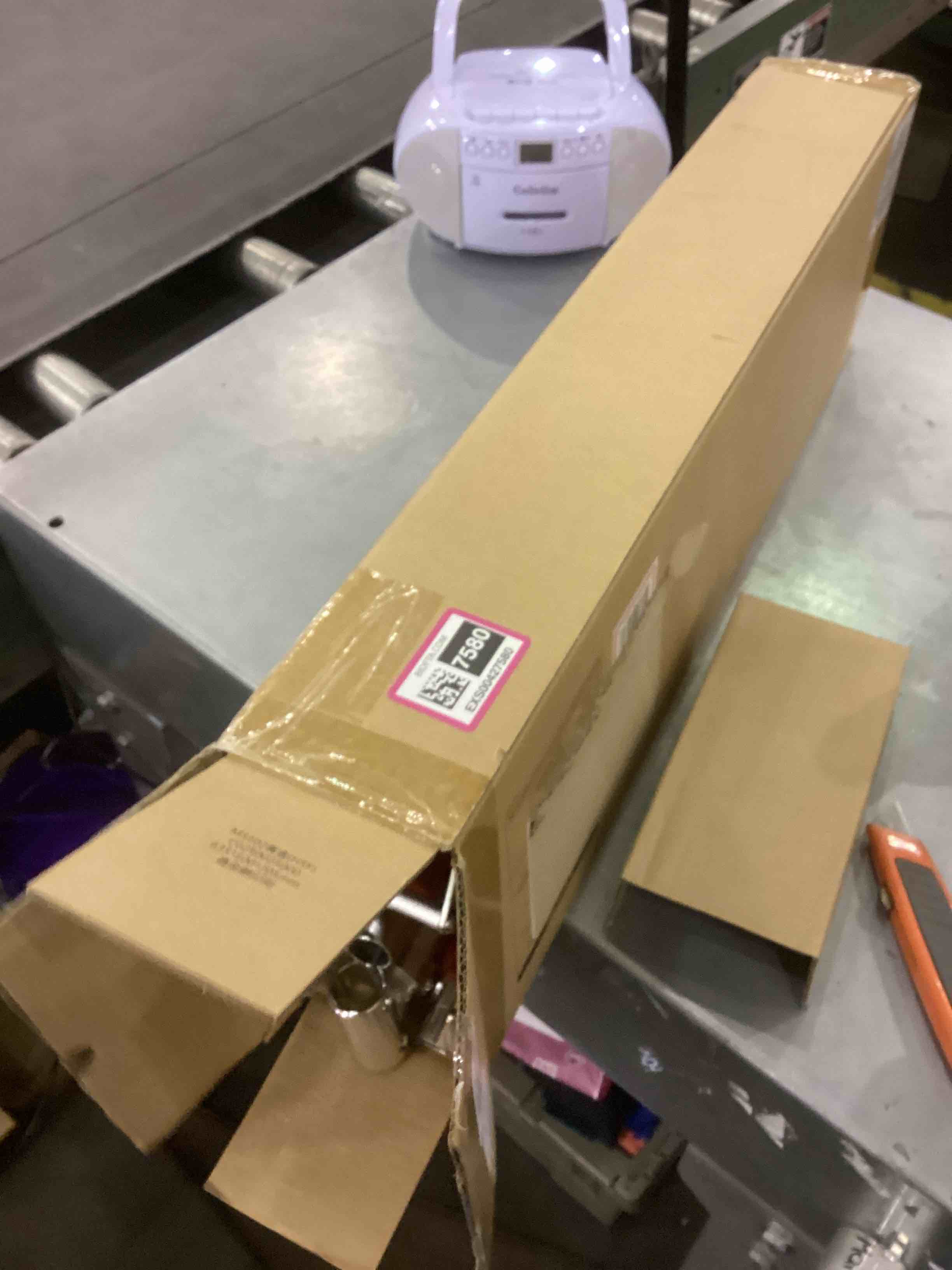 https://s3.amazonaws.com/lotting-images-prod/bidfta/EXS00427580_1693229784620.jpeg