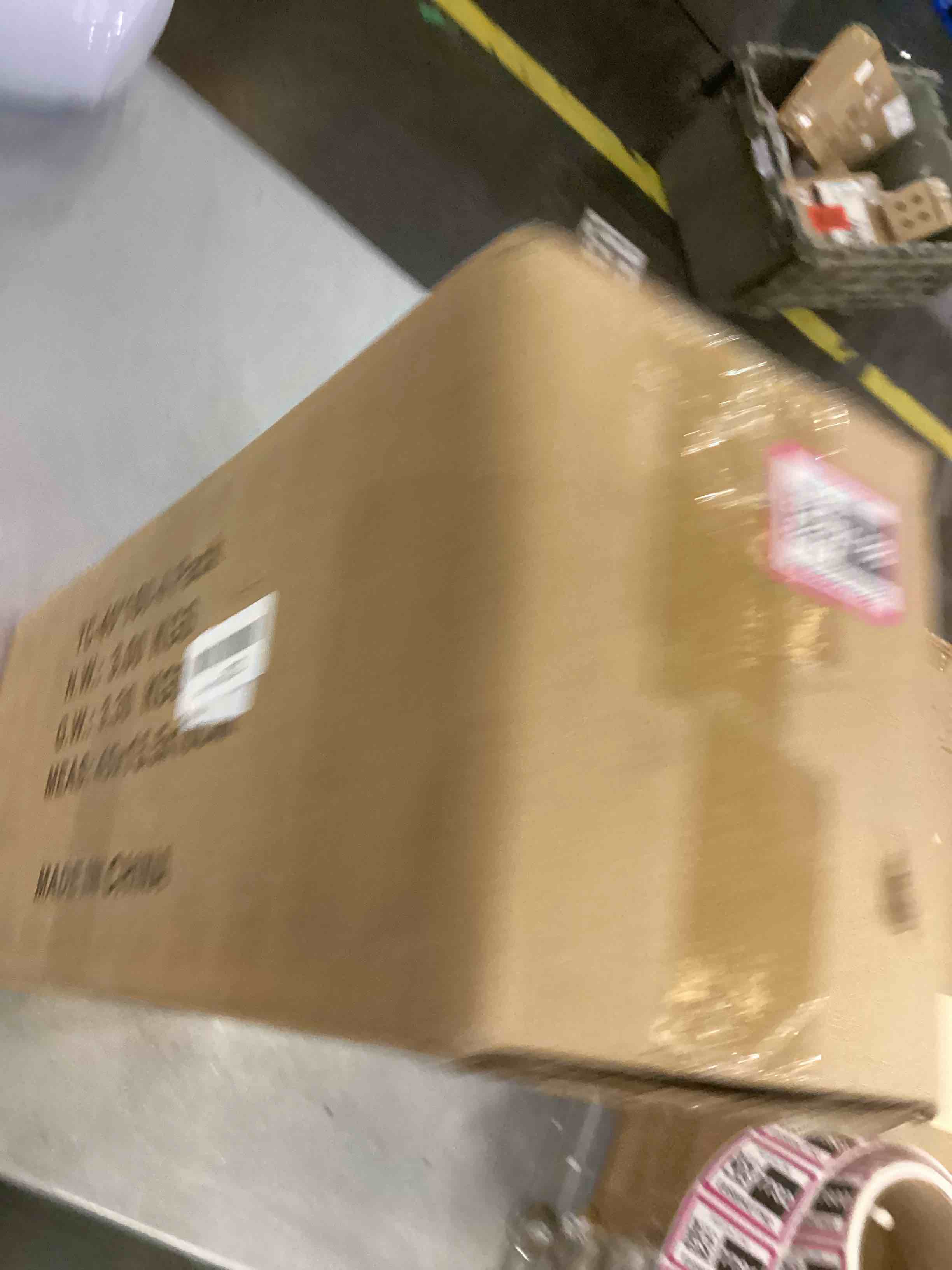 https://s3.amazonaws.com/lotting-images-prod/bidfta/EXS00427788_1693410297731.jpeg