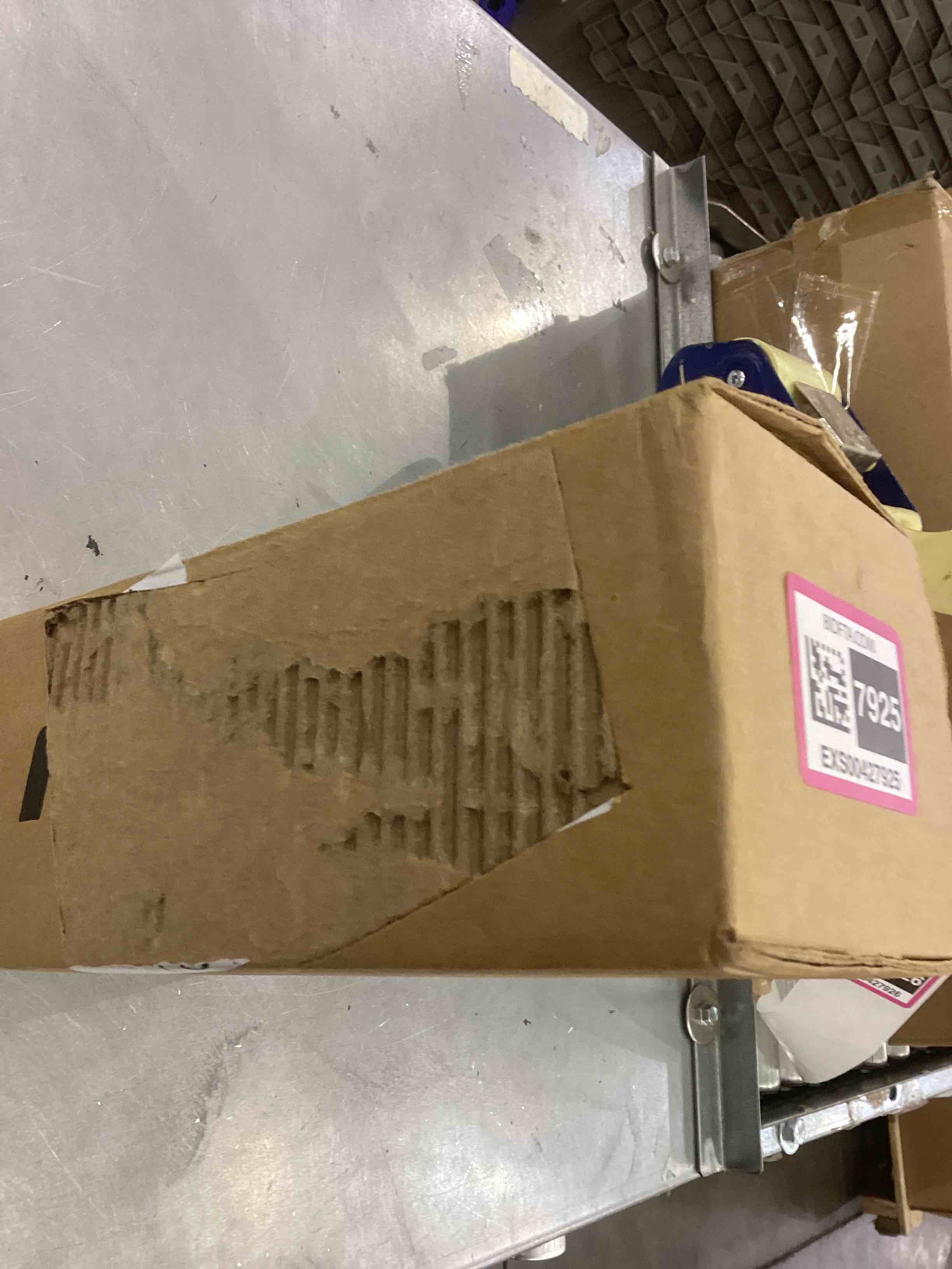 https://s3.amazonaws.com/lotting-images-prod/bidfta/EXS00427925_1693501812984.jpeg