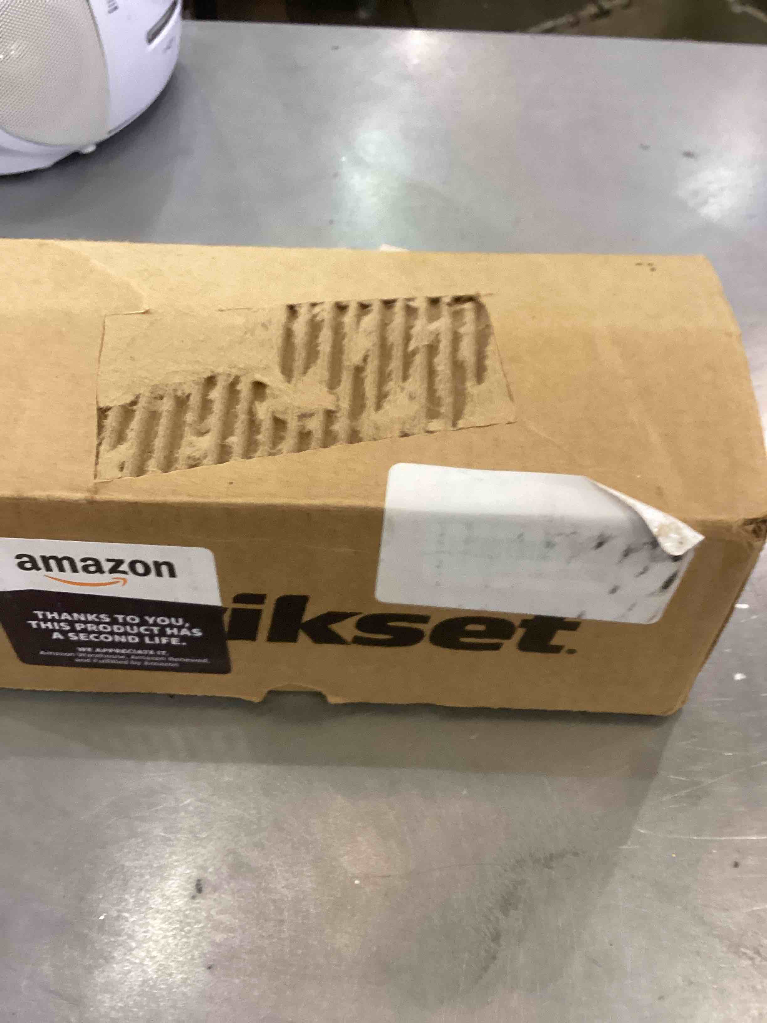 https://s3.amazonaws.com/lotting-images-prod/bidfta/EXS00427925_1693501816288.jpeg