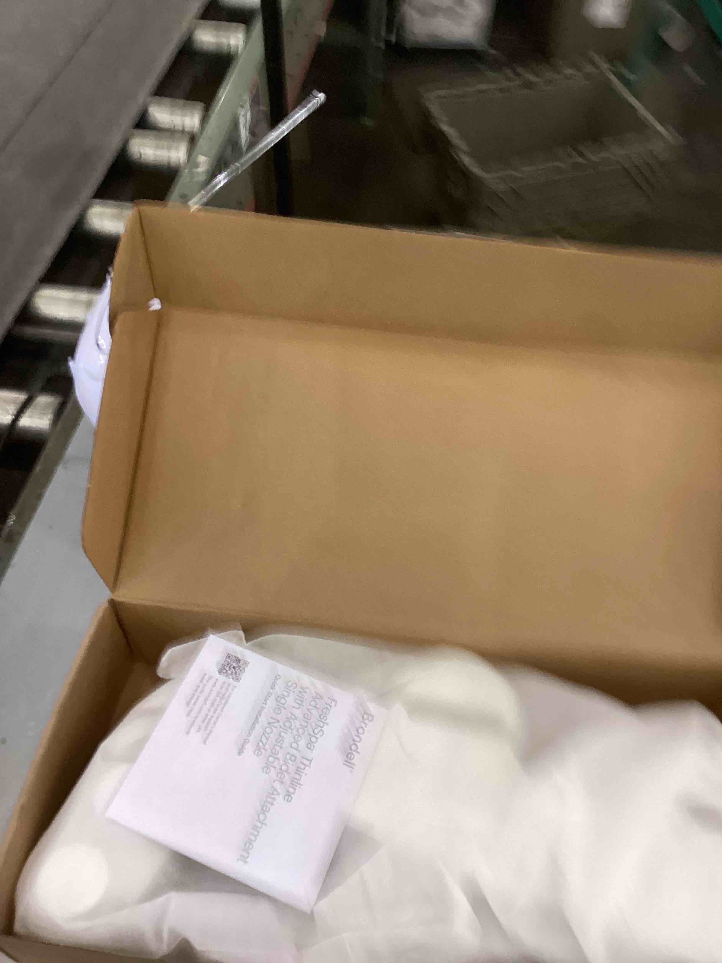 https://s3.amazonaws.com/lotting-images-prod/bidfta/EXS00427936_1693502637307.jpeg
