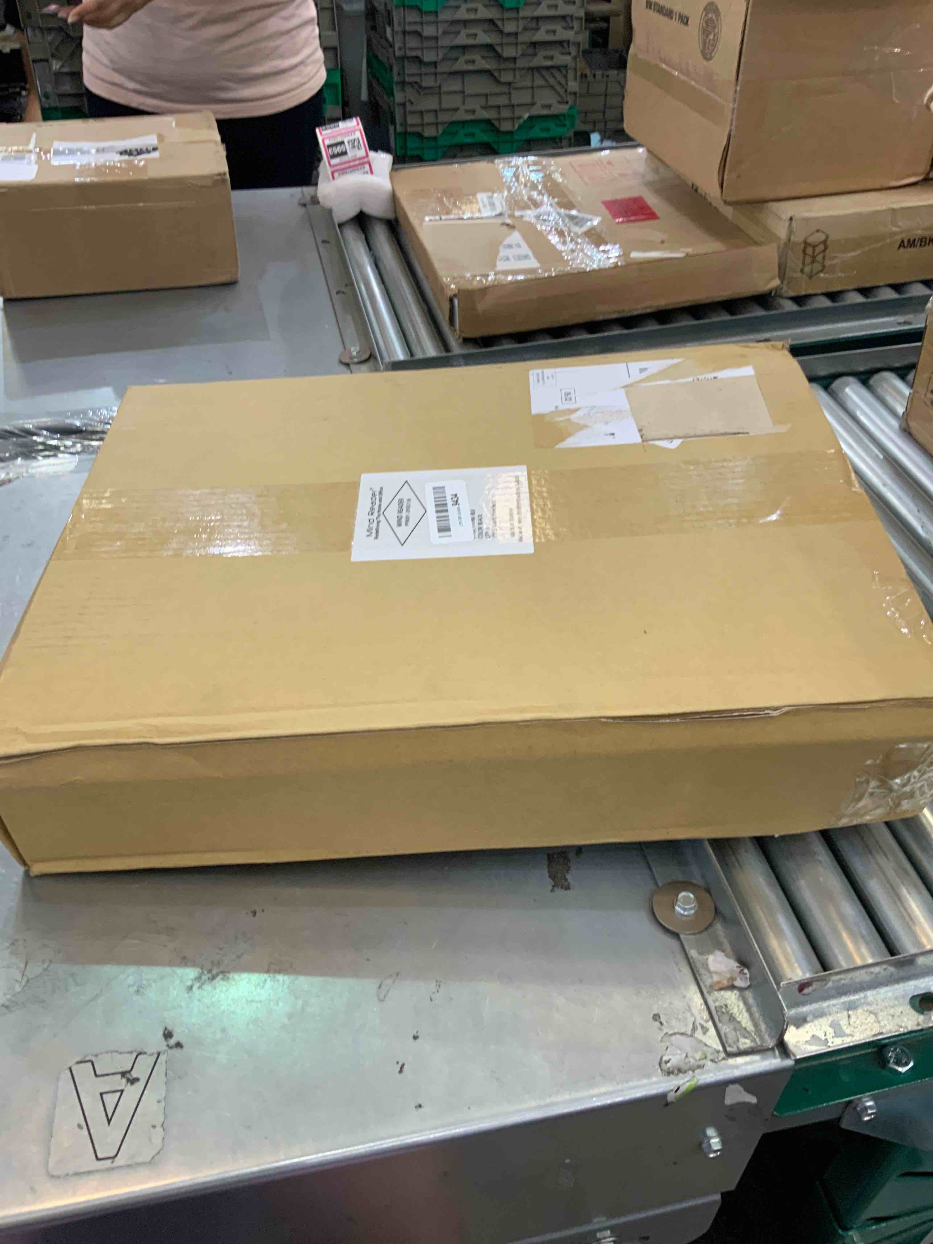 https://s3.amazonaws.com/lotting-images-prod/bidfta/EXS00428033_1692724510706.jpeg