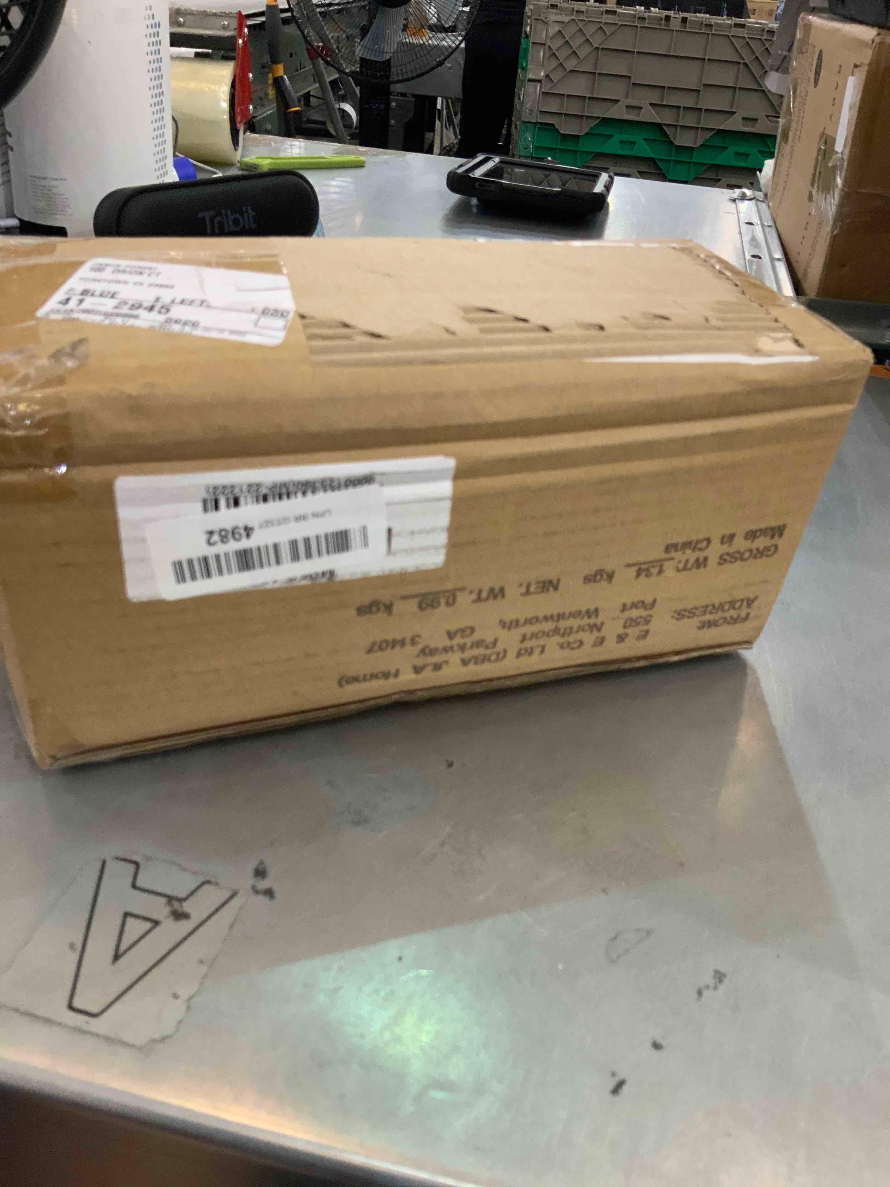 https://s3.amazonaws.com/lotting-images-prod/bidfta/EXS00428227_1692804088450.jpeg