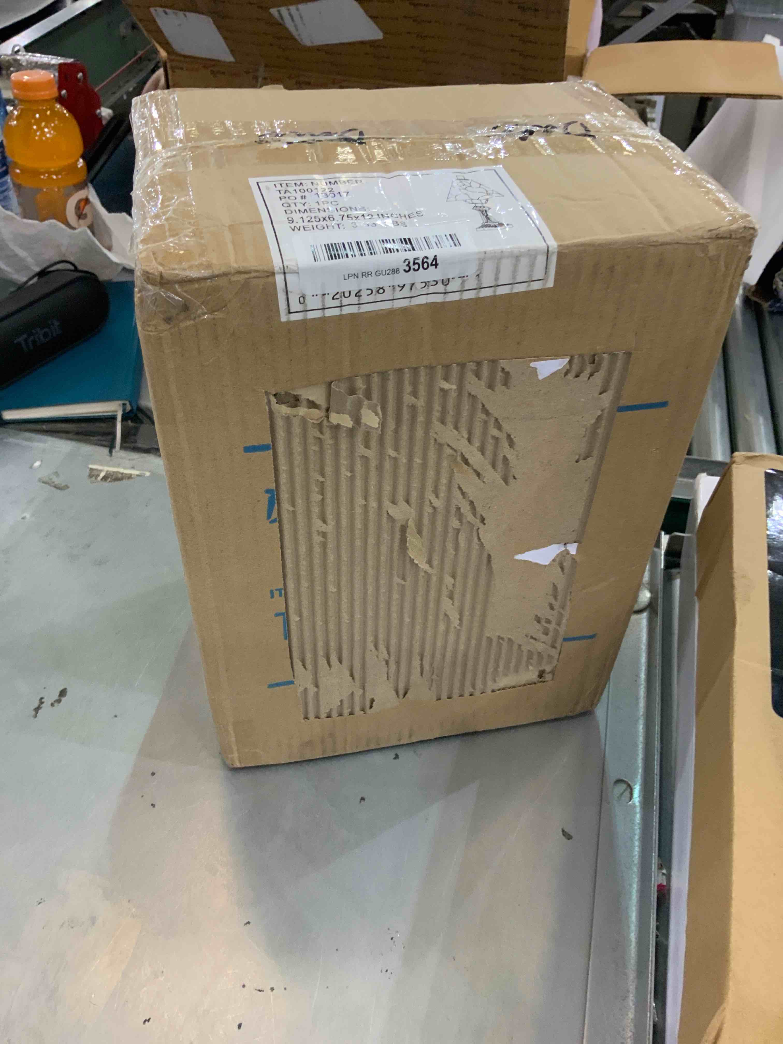 https://s3.amazonaws.com/lotting-images-prod/bidfta/EXS00428388_1692887391738.jpeg
