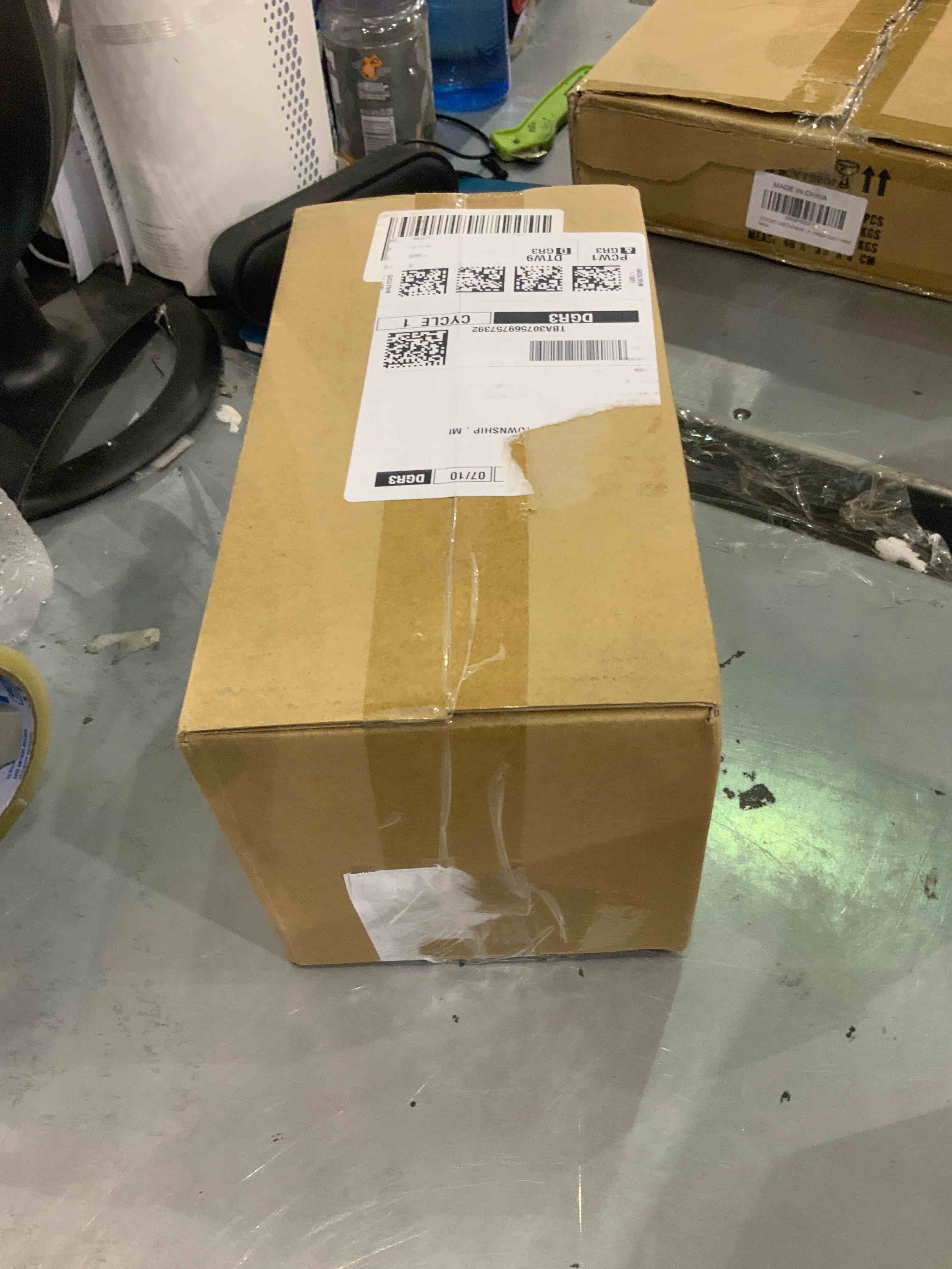 https://s3.amazonaws.com/lotting-images-prod/bidfta/EXS00429533_1692962387512.jpeg