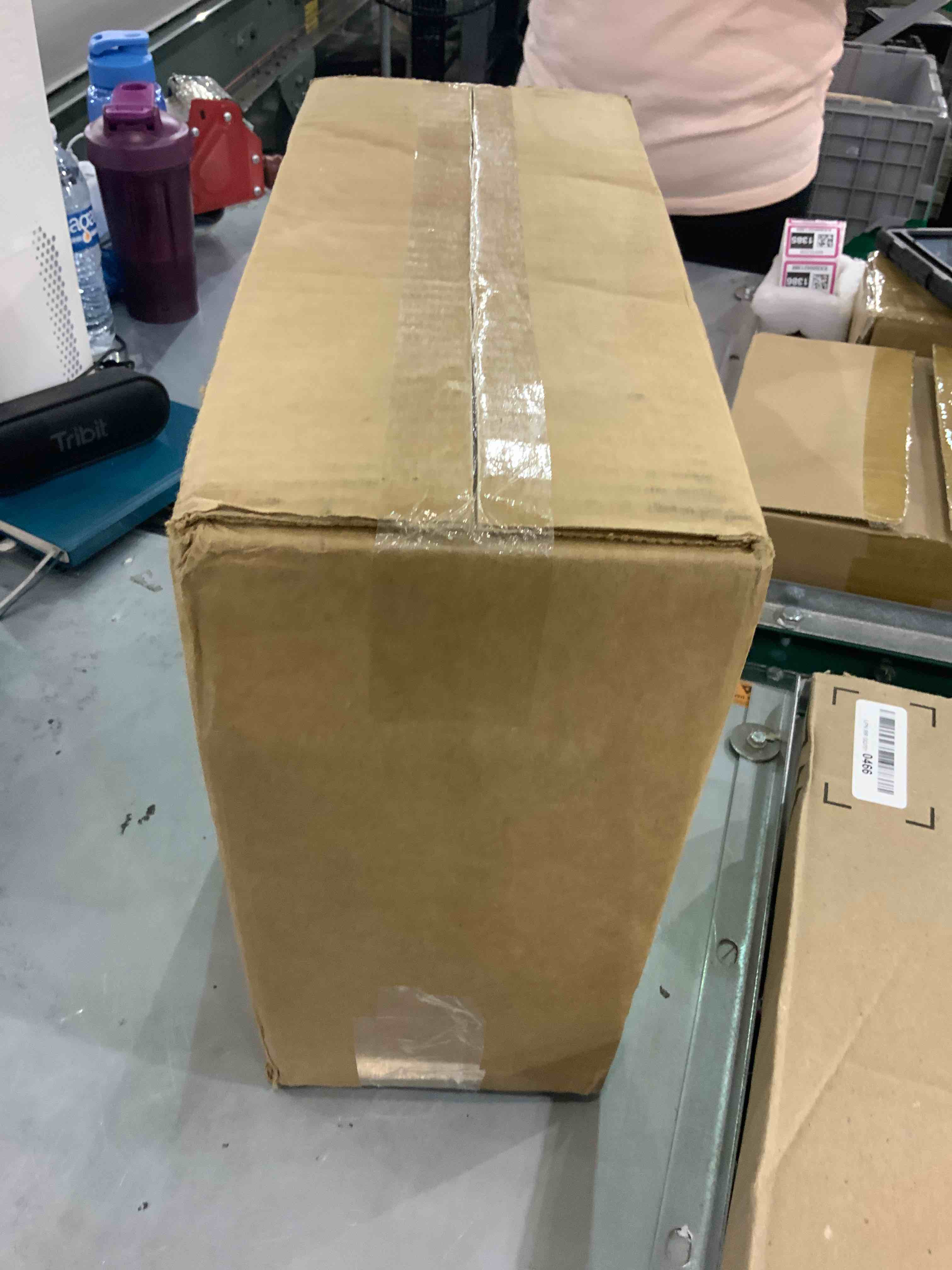 https://s3.amazonaws.com/lotting-images-prod/bidfta/EXS00429653_1693221978997.jpeg