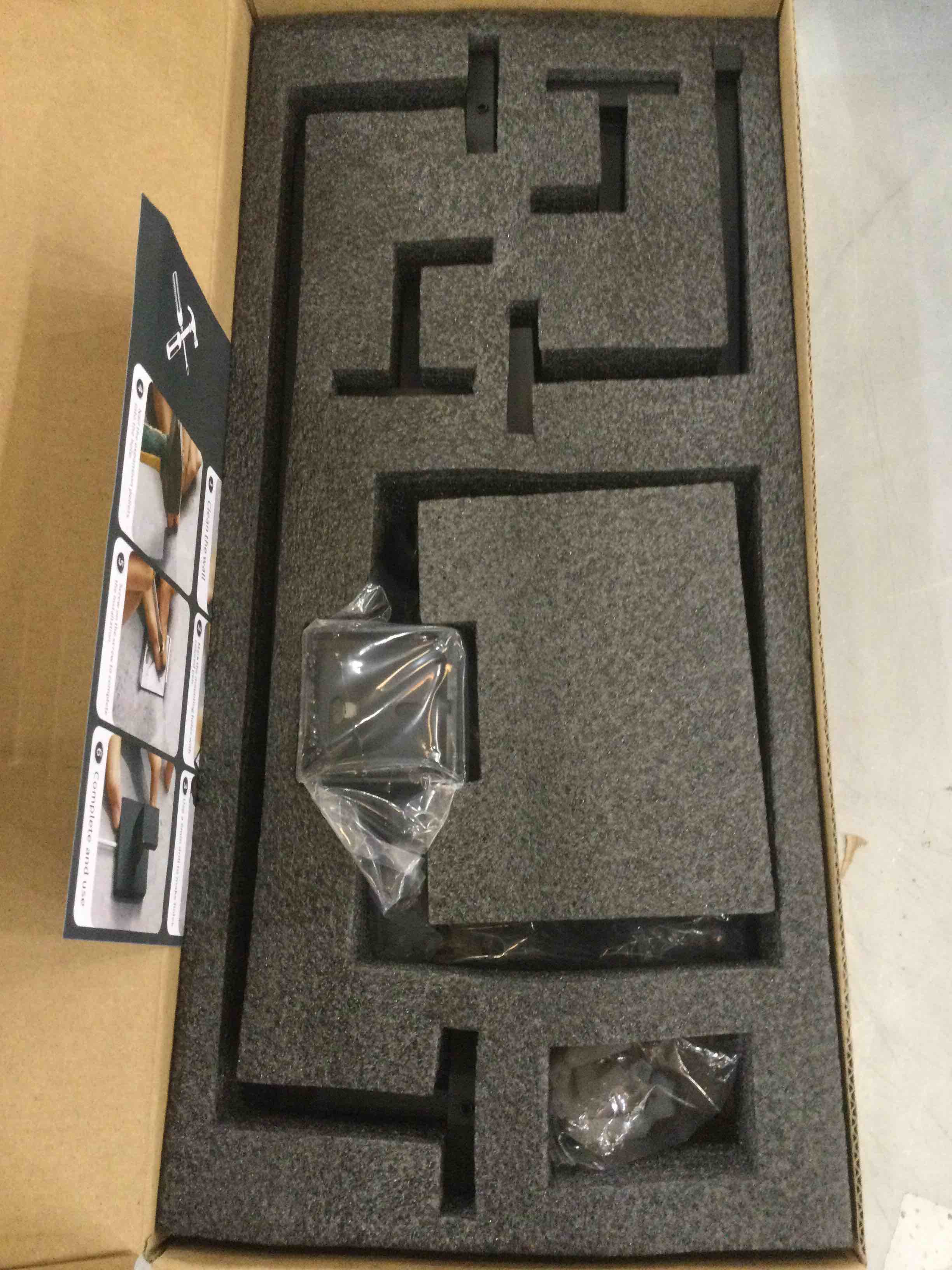 https://s3.amazonaws.com/lotting-images-prod/bidfta/EXS00430674_1693495707922.jpeg