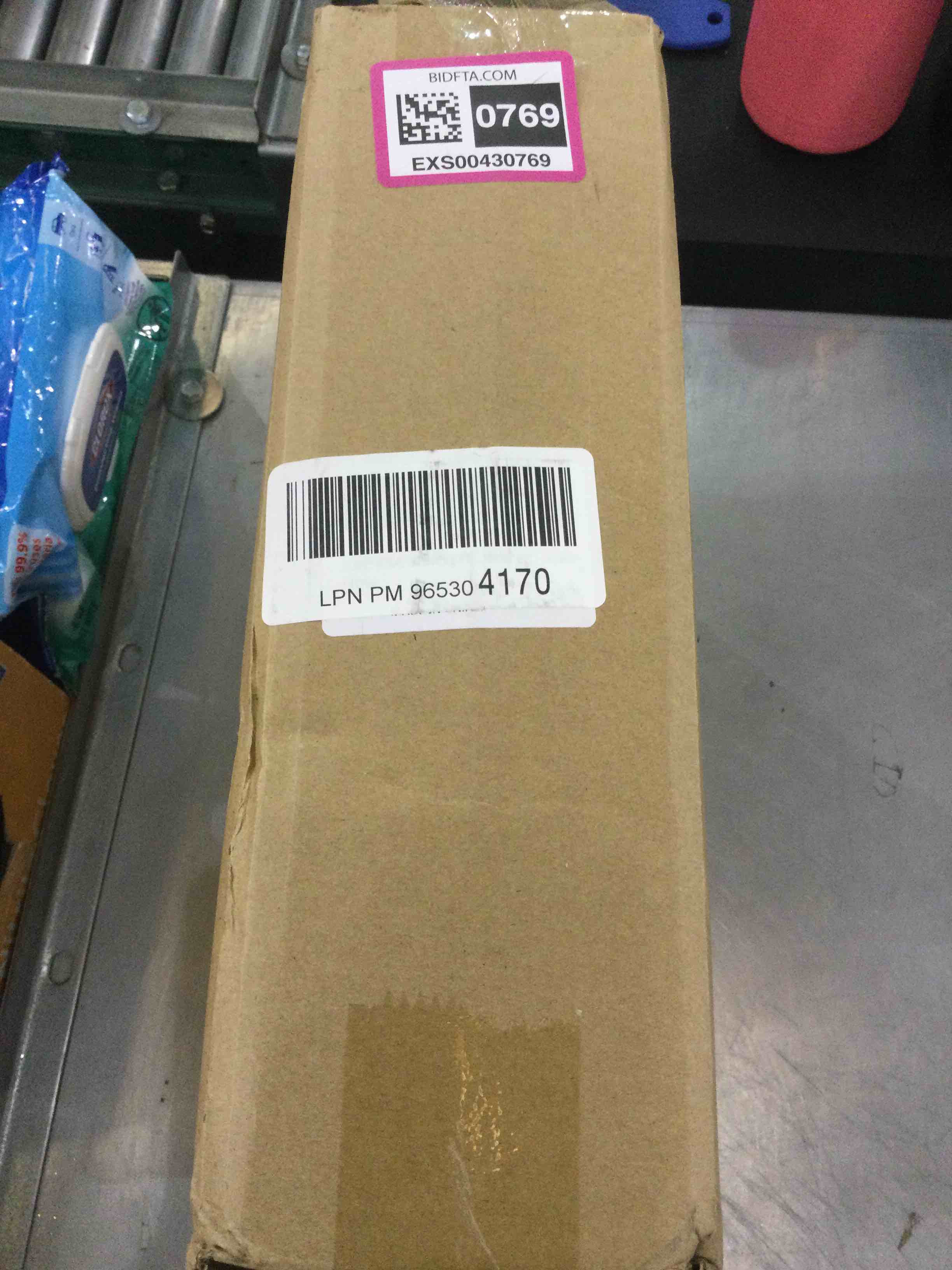 https://s3.amazonaws.com/lotting-images-prod/bidfta/EXS00430769_1693576018078.jpeg