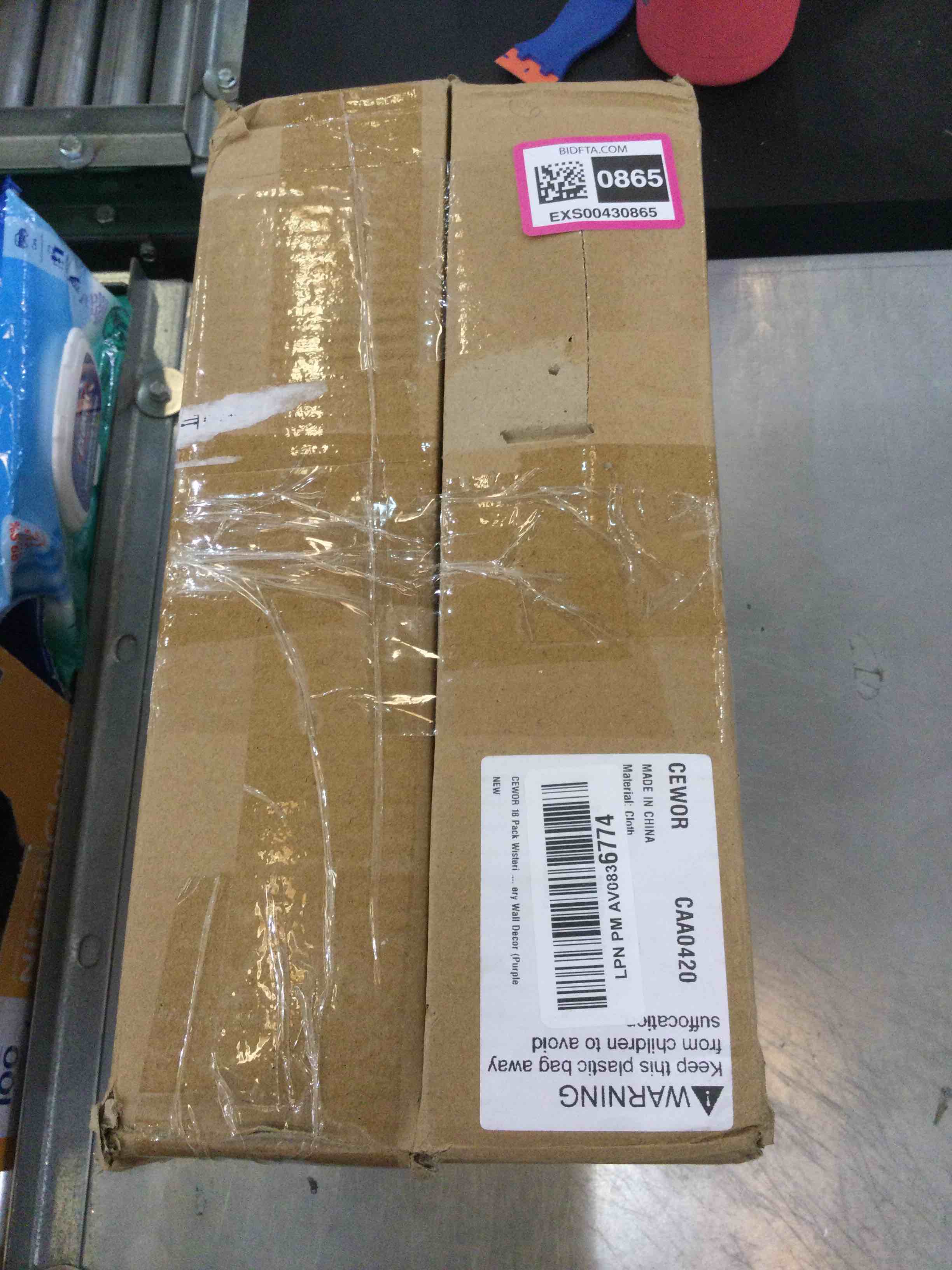 https://s3.amazonaws.com/lotting-images-prod/bidfta/EXS00430865_1693594218806.jpeg