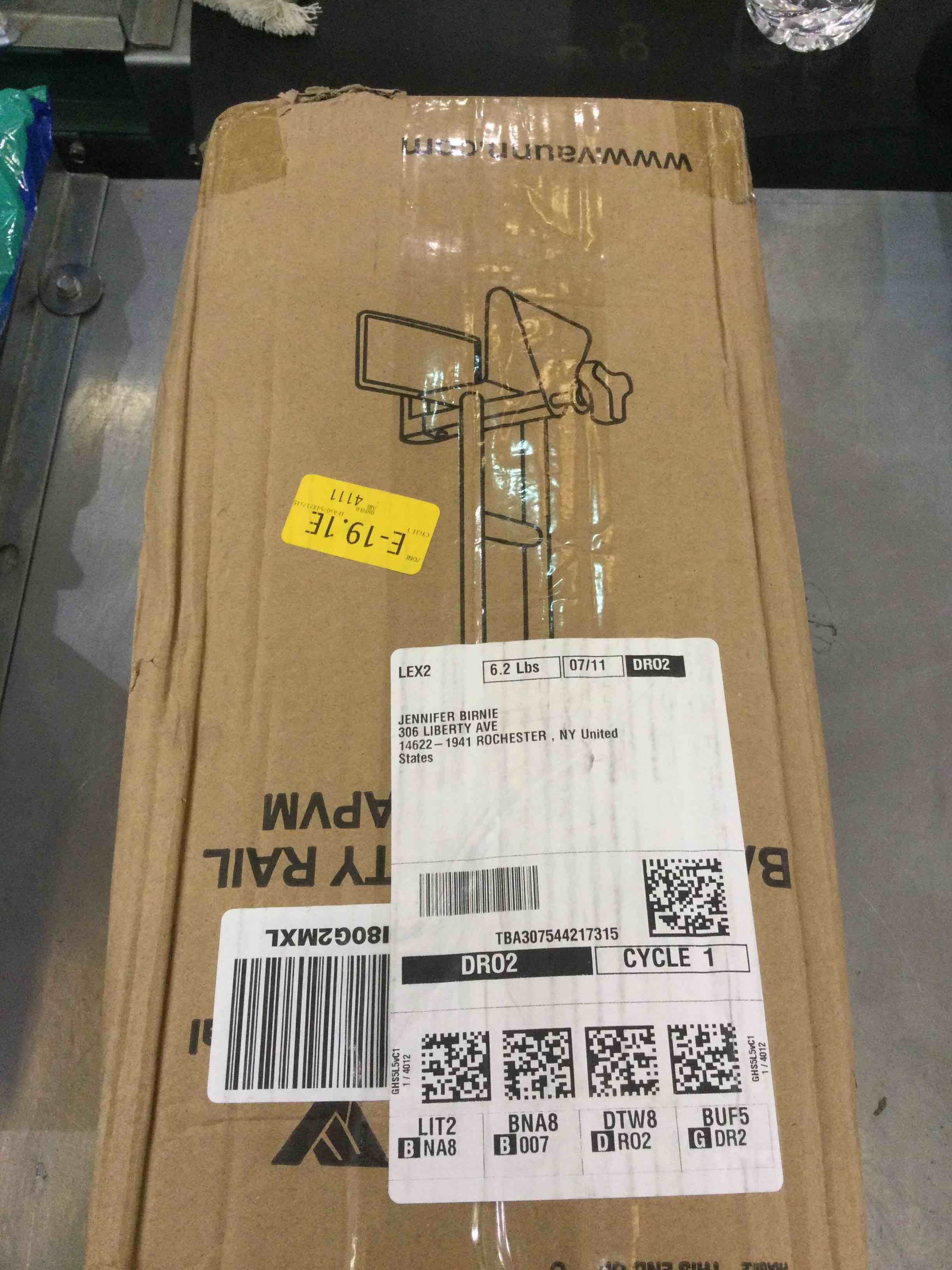 https://s3.amazonaws.com/lotting-images-prod/bidfta/EXS00431178_1695135296249.jpeg