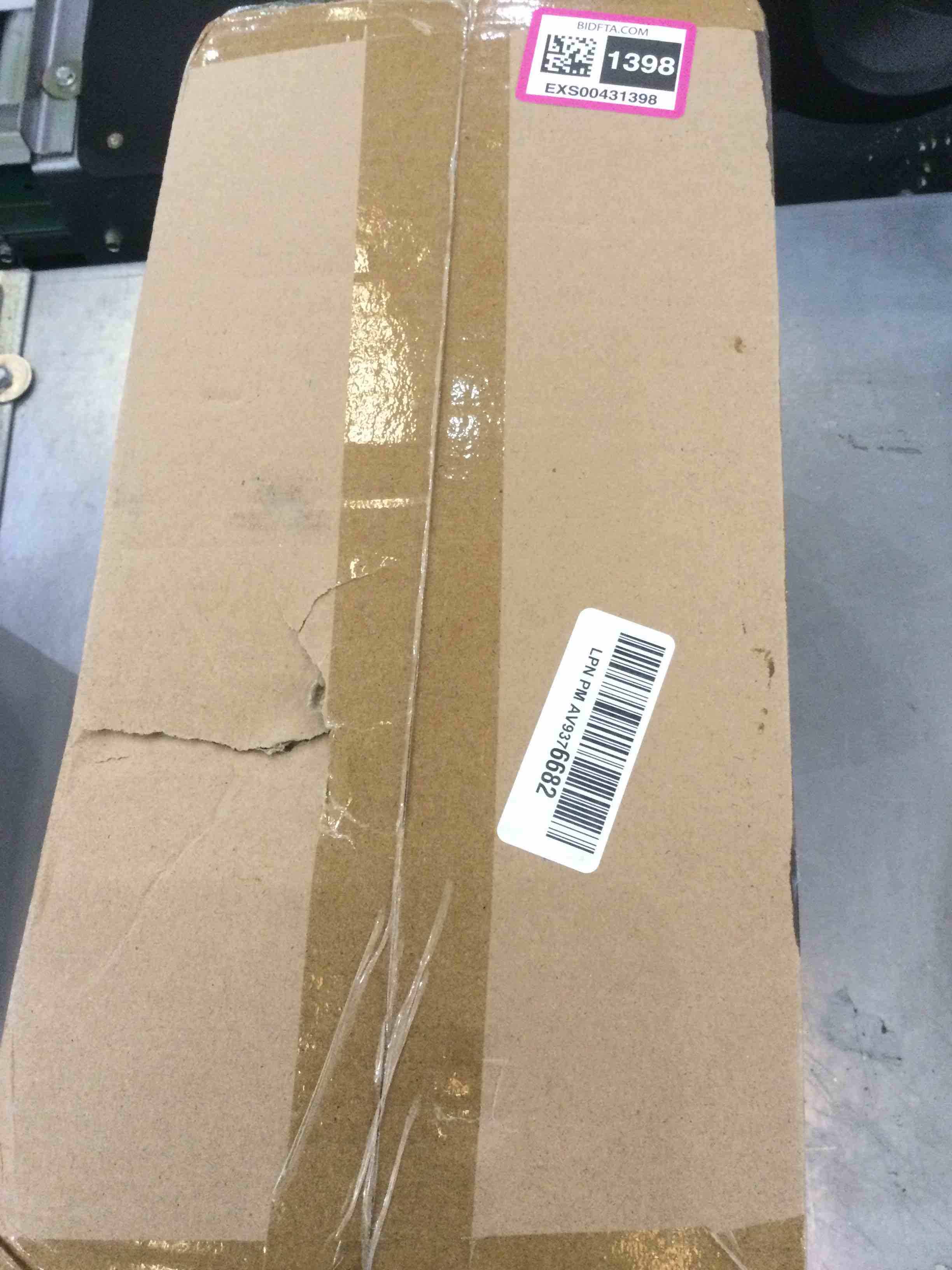 https://s3.amazonaws.com/lotting-images-prod/bidfta/EXS00431398_1695236628665.jpeg