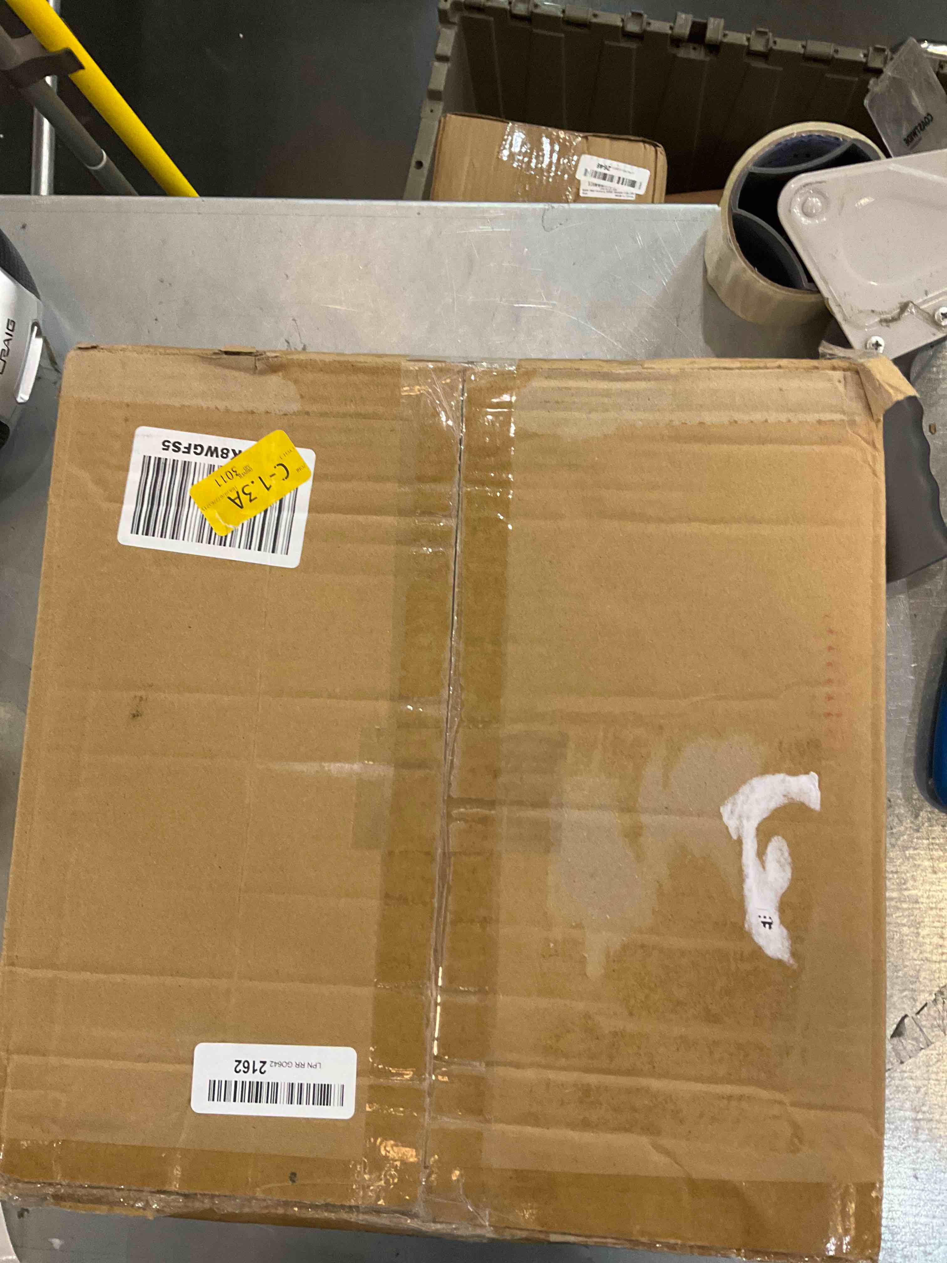 https://s3.amazonaws.com/lotting-images-prod/bidfta/EXS00432213_1693491638767.jpeg