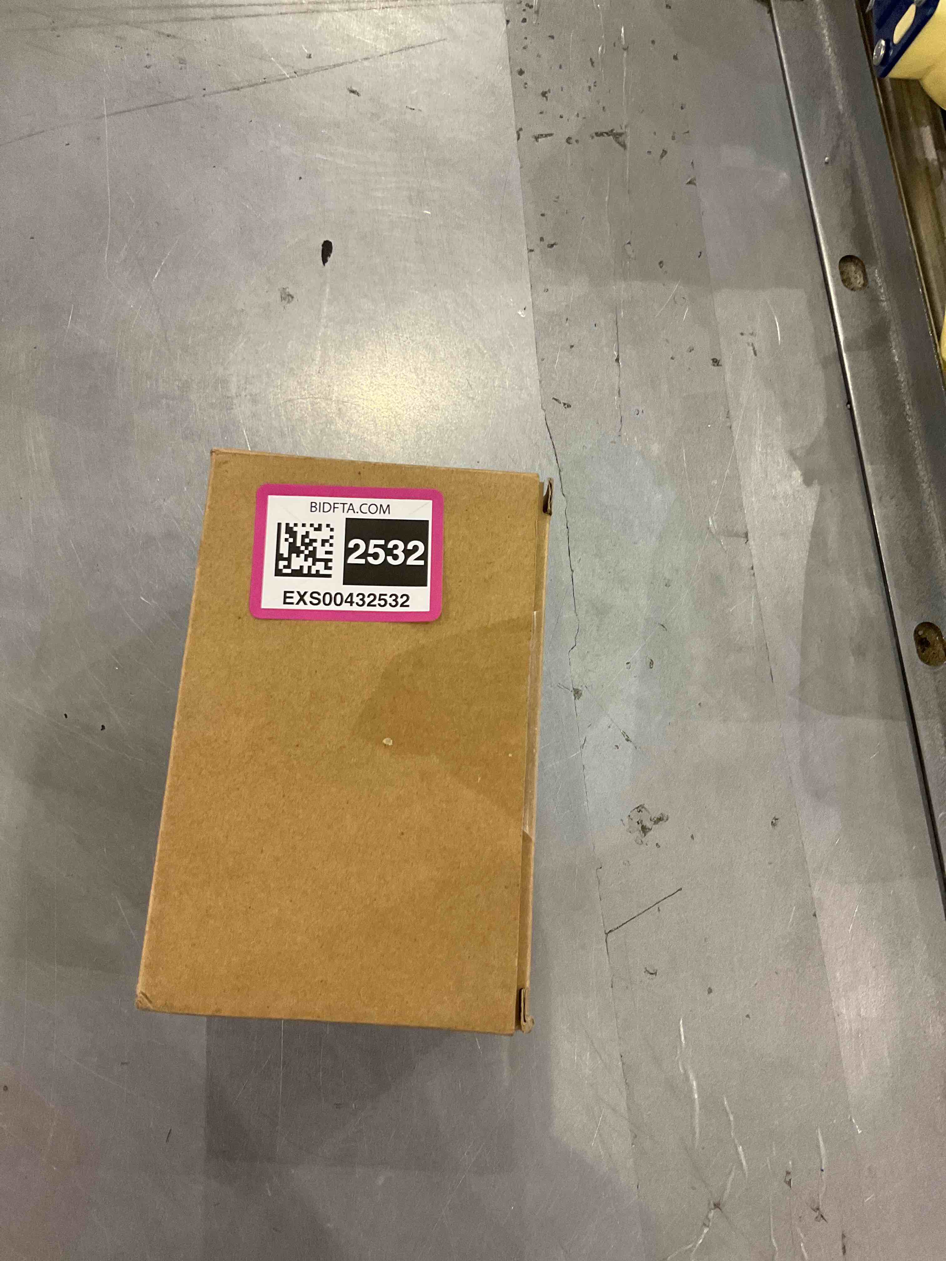https://s3.amazonaws.com/lotting-images-prod/bidfta/EXS00432532_1693394418022.jpeg