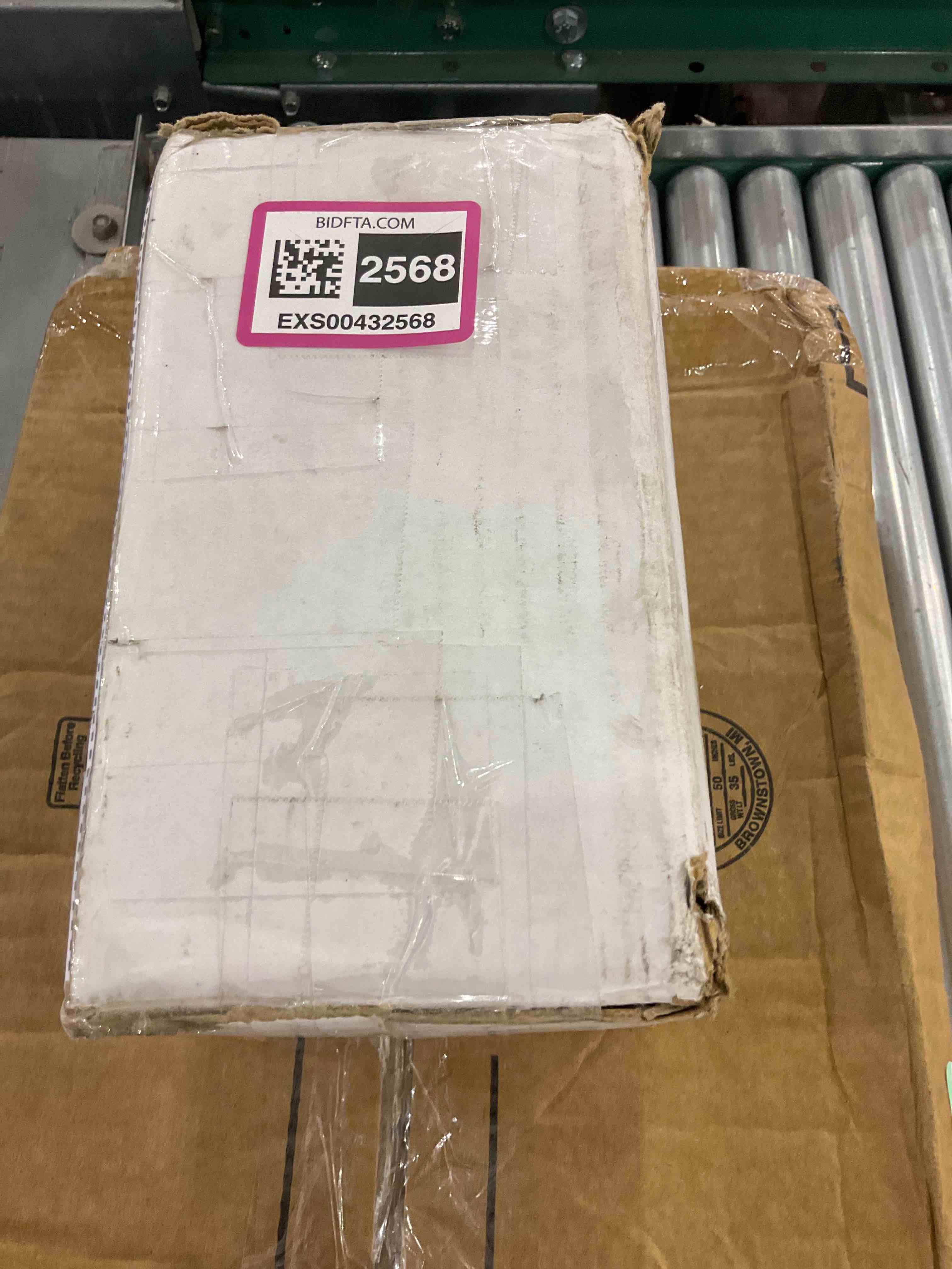 https://s3.amazonaws.com/lotting-images-prod/bidfta/EXS00432568_1693397619709.jpeg