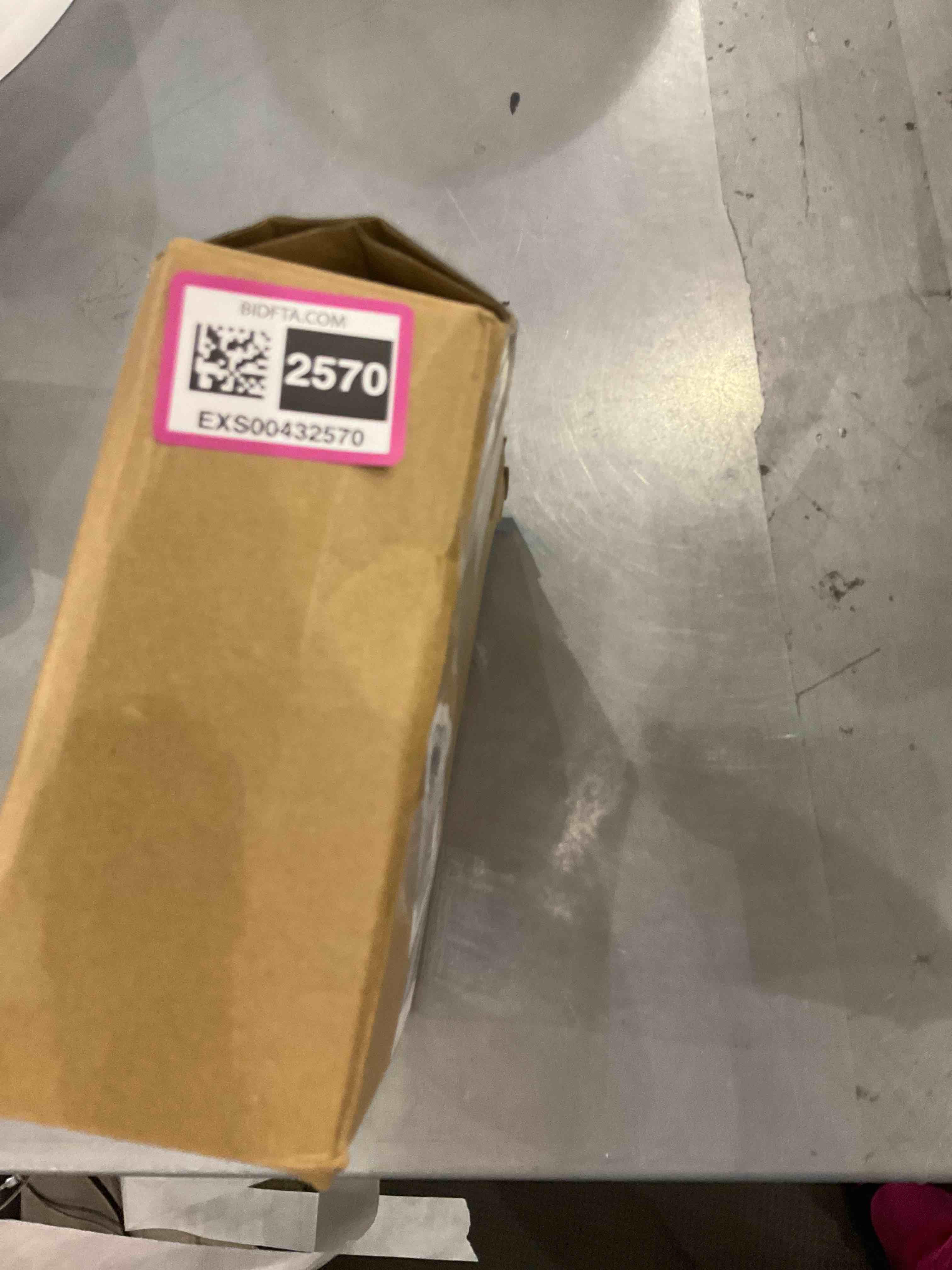 https://s3.amazonaws.com/lotting-images-prod/bidfta/EXS00432570_1693397749602.jpeg